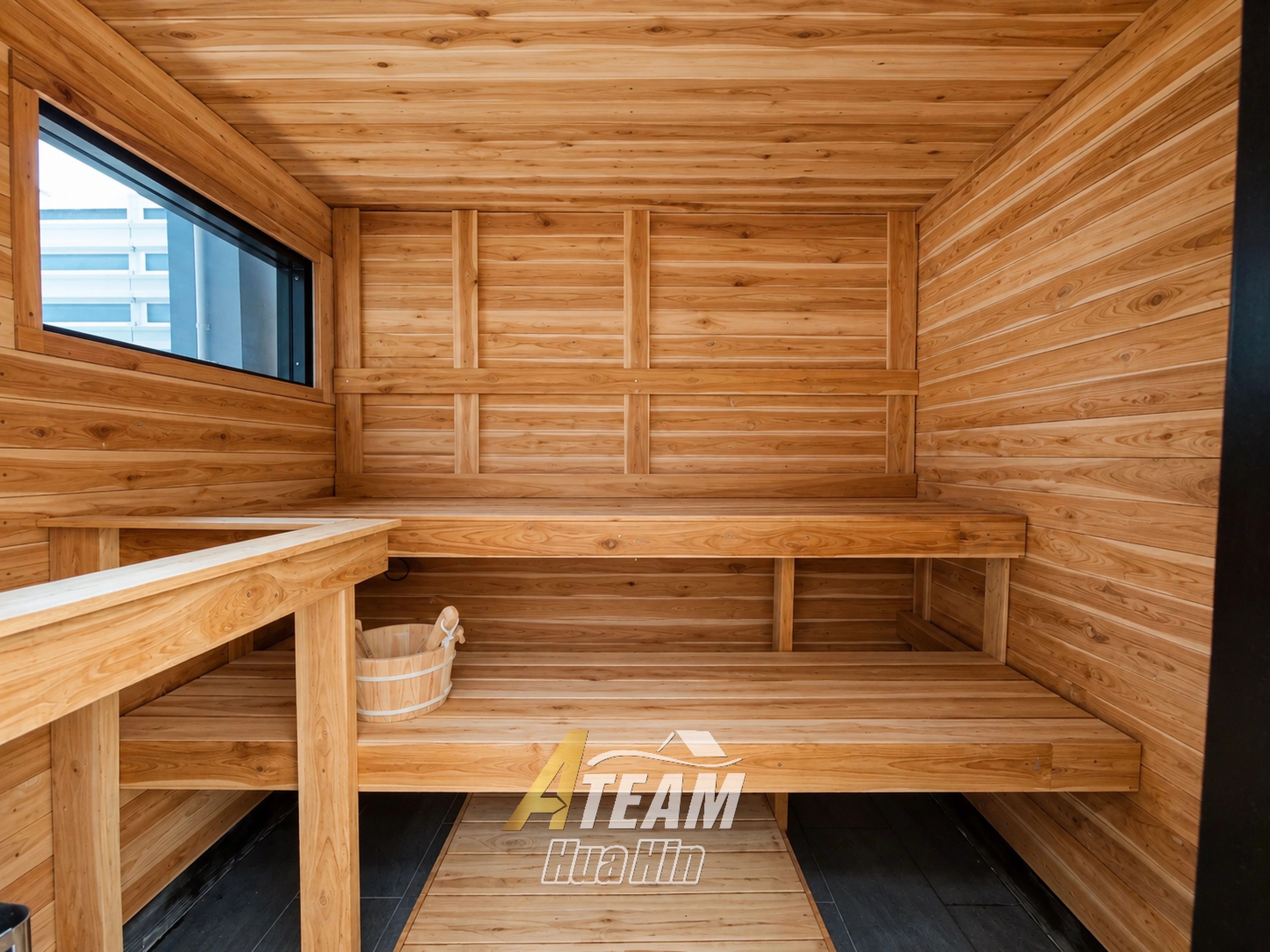 Villa de 2 chambres avec piscine, panneaux solaires et sauna, comme neuve