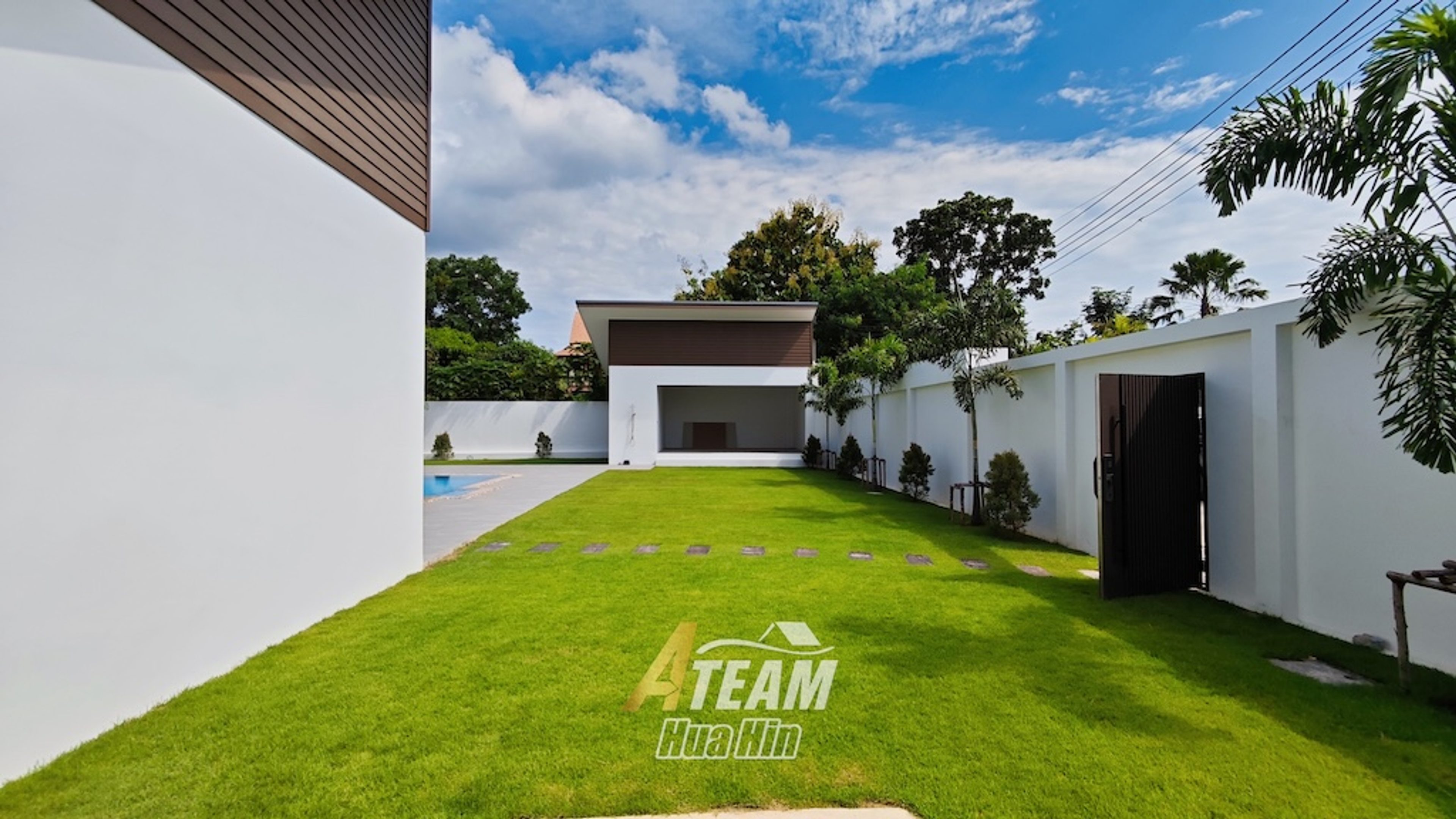 Massive 3 Bed Poolvilla close to Artist Village thumbnail 3