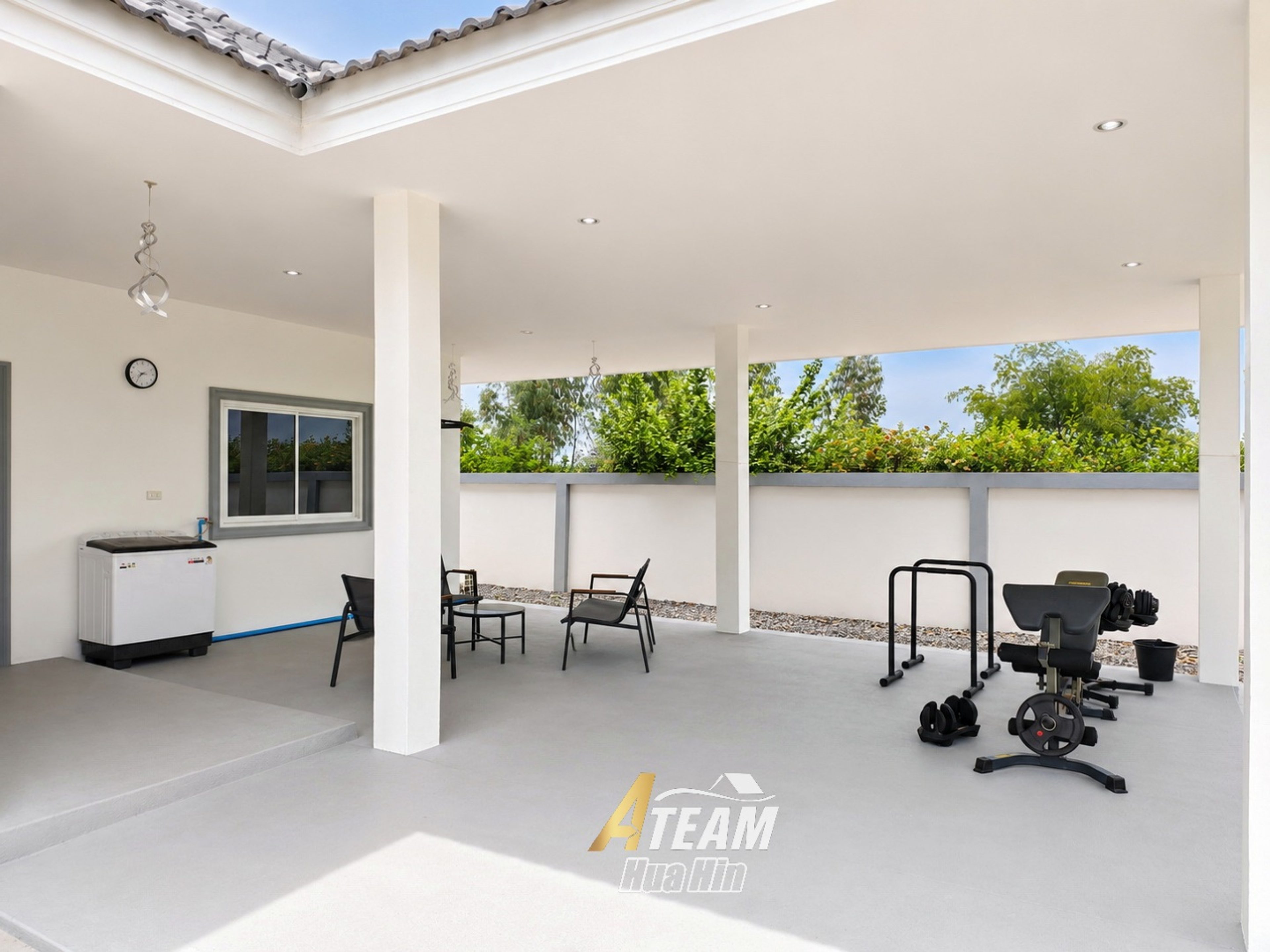 Standalone 4 bed Lakefront House in Wang Pong  thumbnail 3