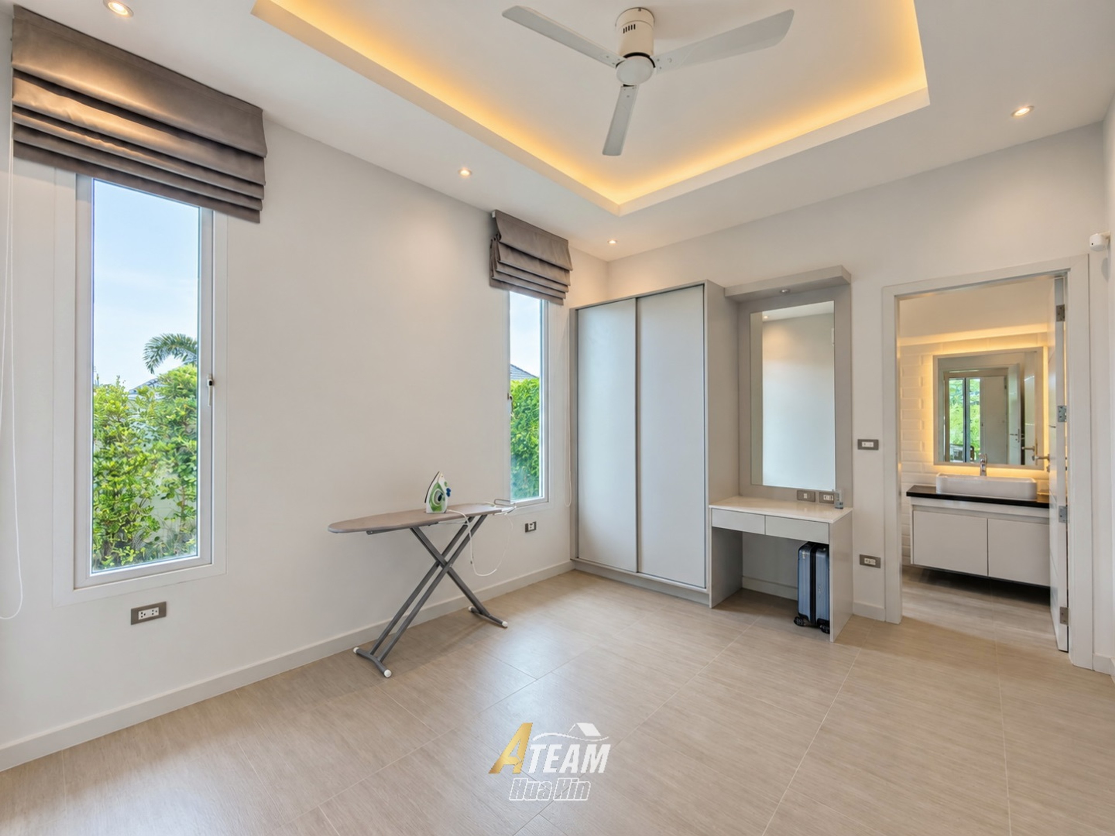 Like-New 3-Bedroom Pool Villa