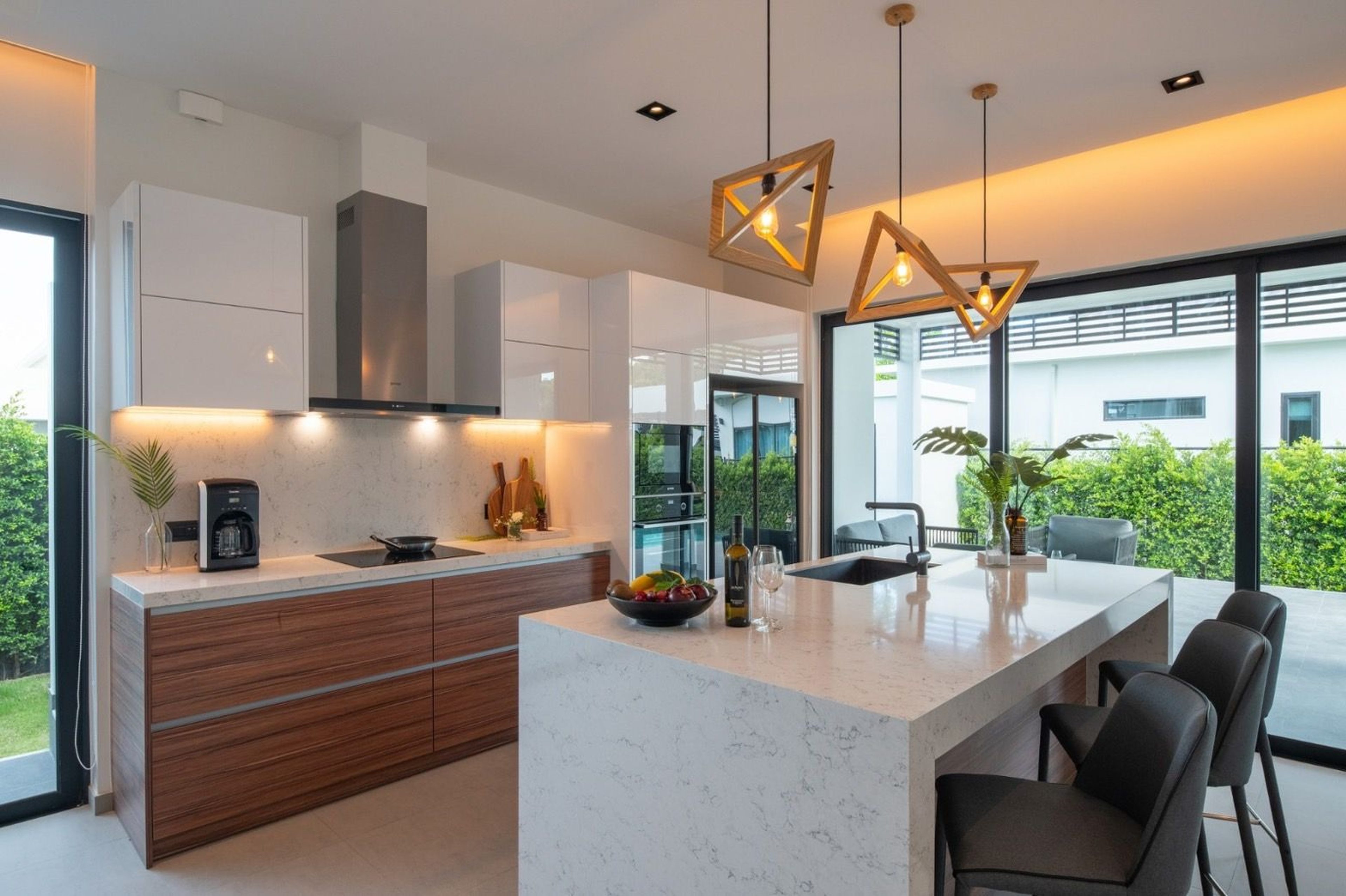 House / Villa For Rent - - 3 Bedrooms - 3 Bathrooms - Price ฿100,000 - thumbnail 2