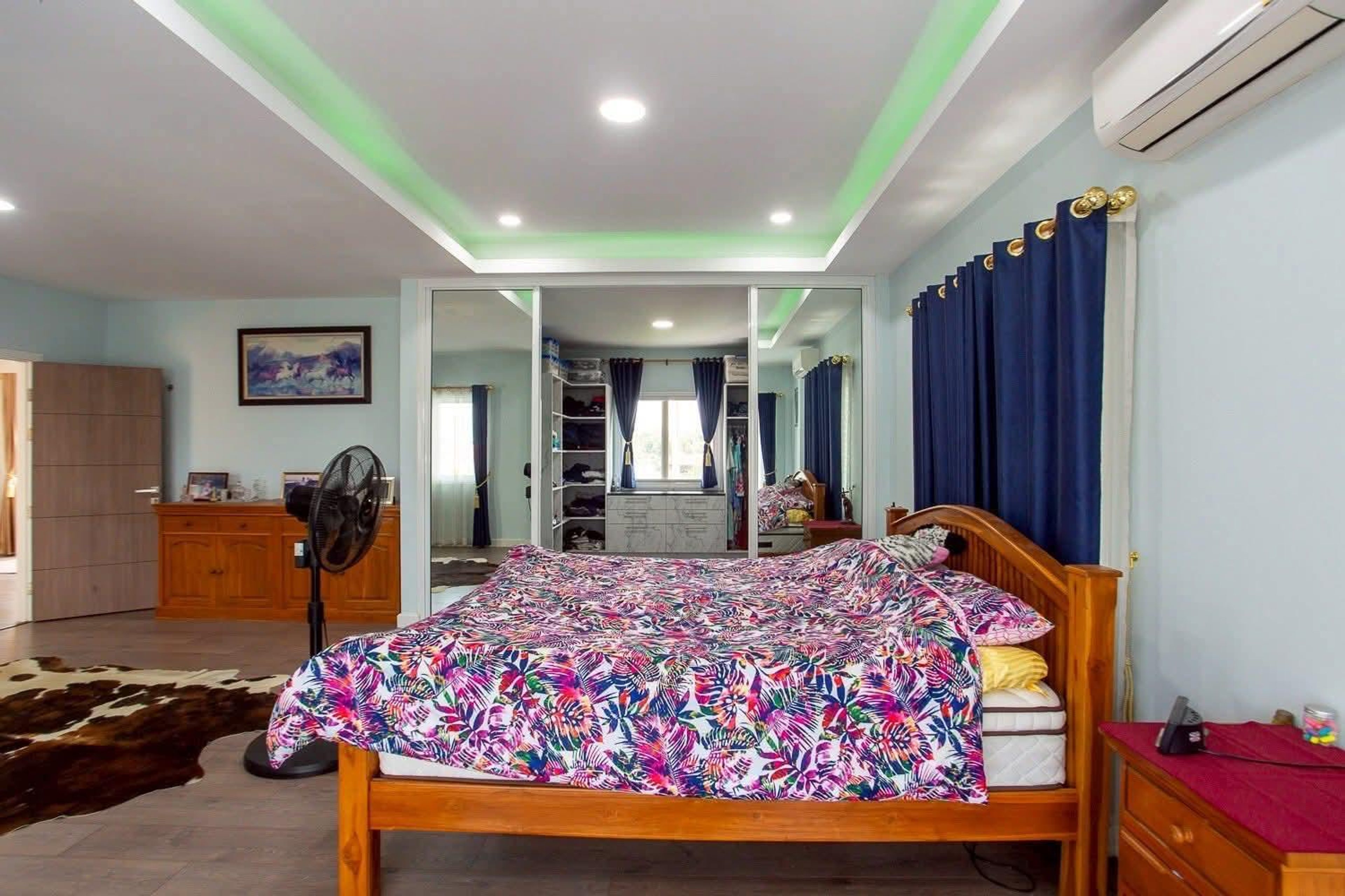 Impressive 7-Bedroom Mansion with Large Saltwater Pool in Cha-Am thumbnail 28
