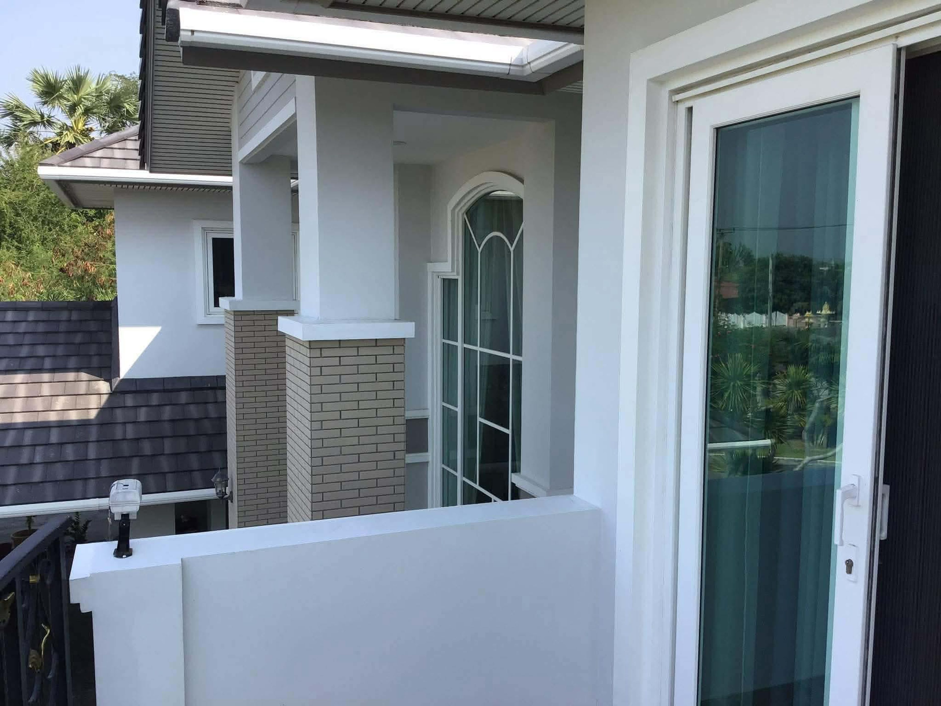 Impressive 7-Bedroom Mansion with Large Saltwater Pool in Cha-Am thumbnail 19