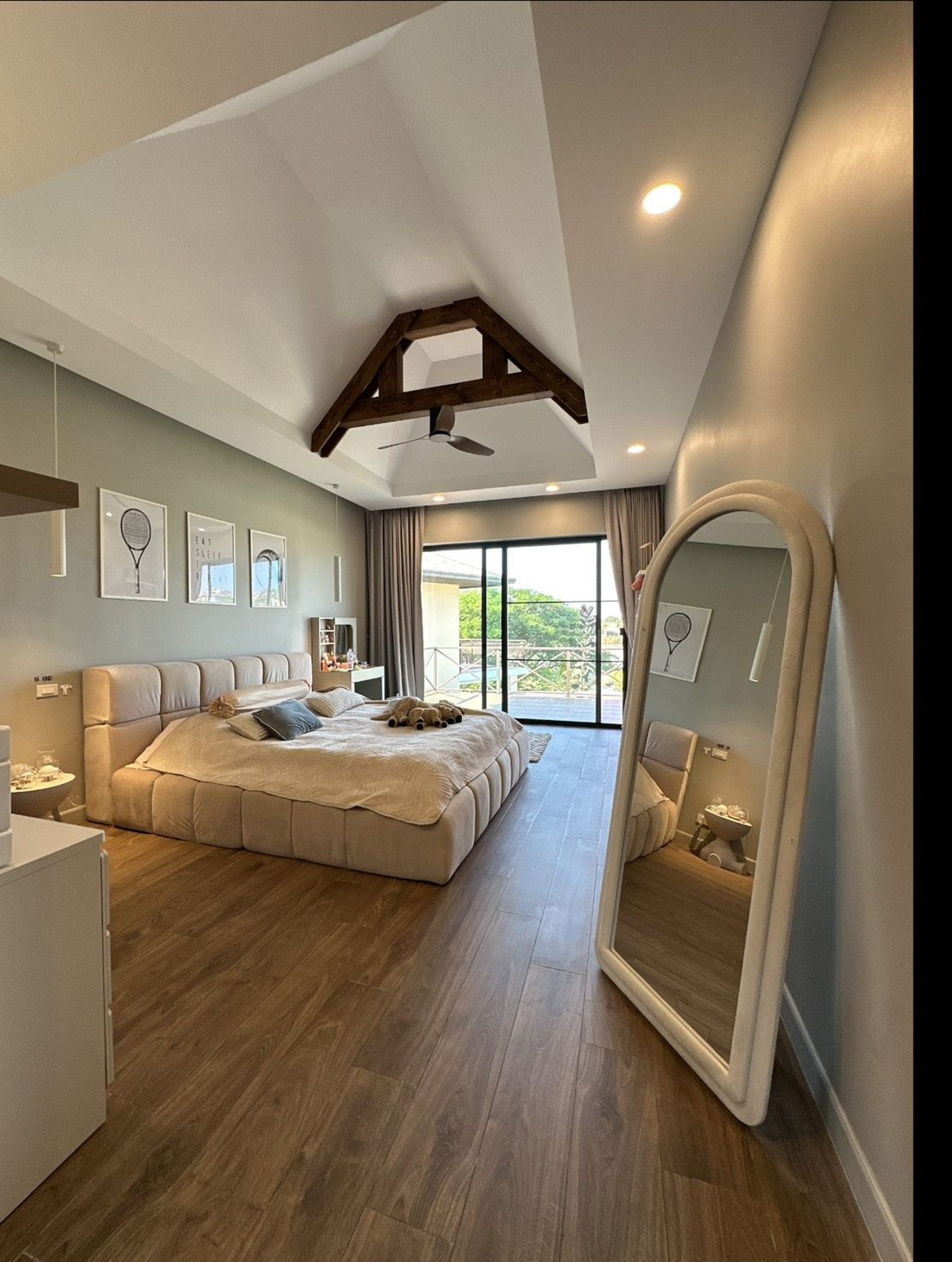 4-Bedroom Lake View Pool Villa thumbnail 20