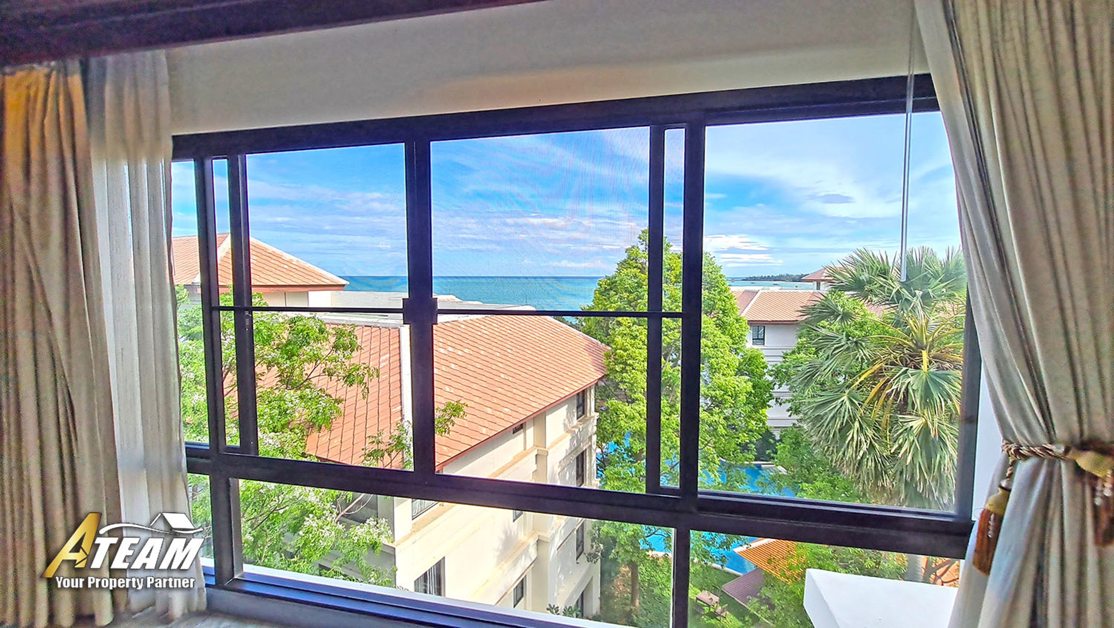 Beachfront sea view condo in Khao Tao, Santipura thumbnail 18