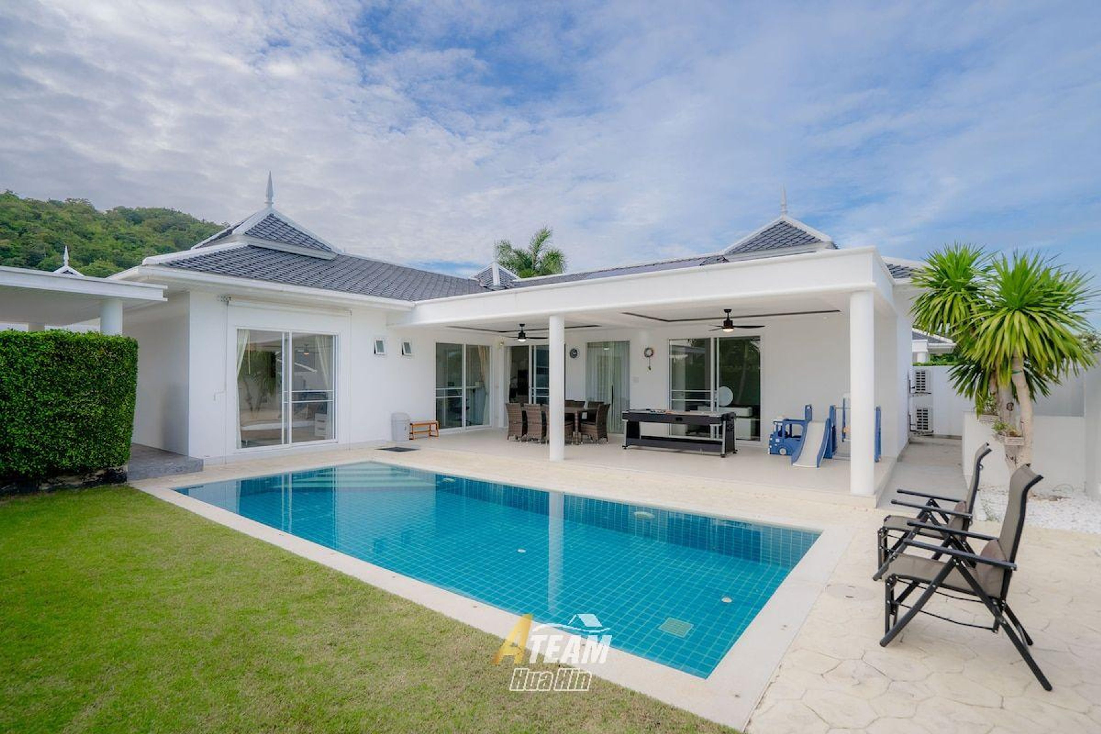 Luxury 3-Bedroom Pool Villa for Sale at Falcon Hill, Soi 102