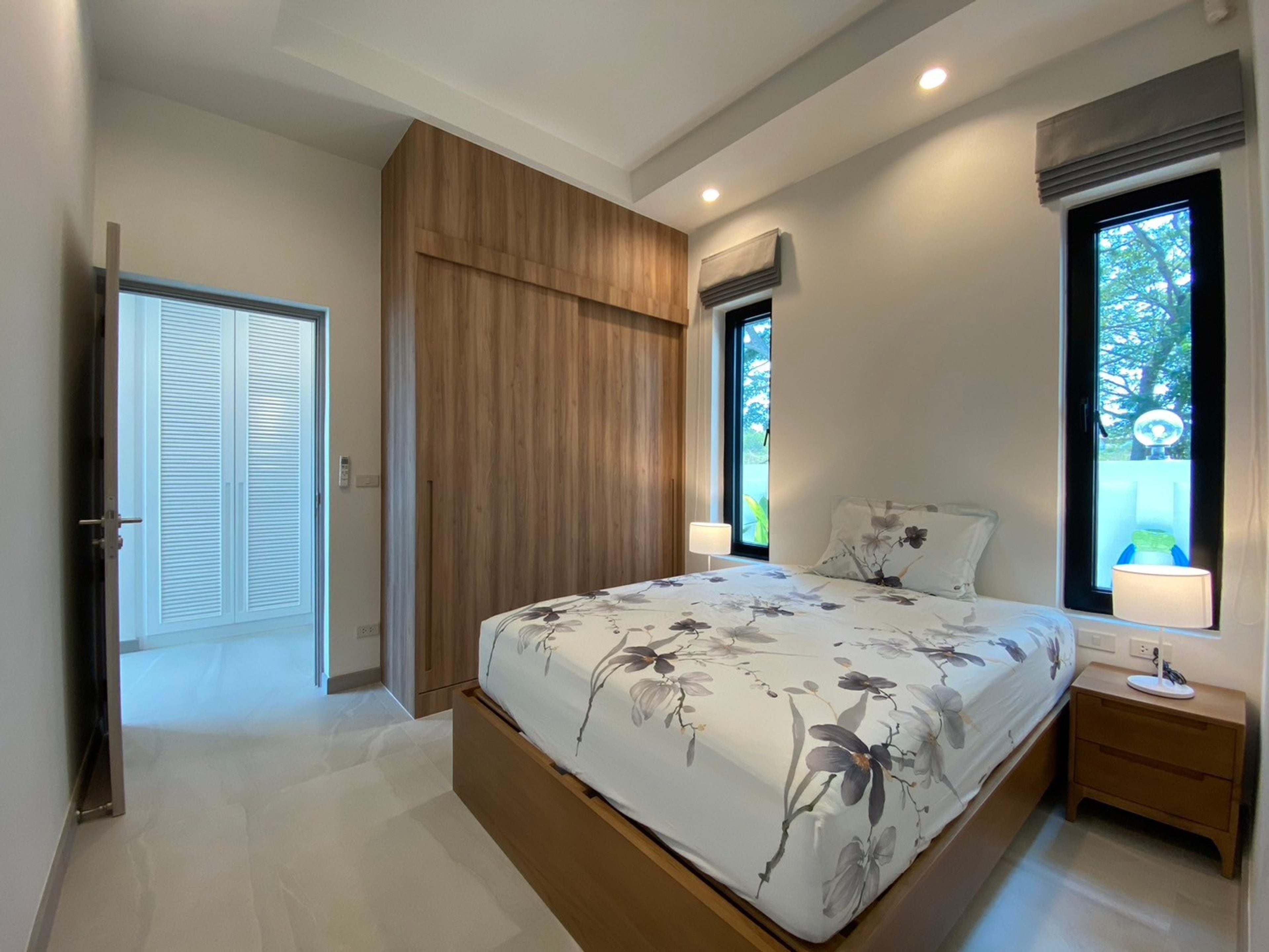 Modern 3-Bedroom Pool Villa Near Soi 102 & Pineapple Valley Golf Club thumbnail 8