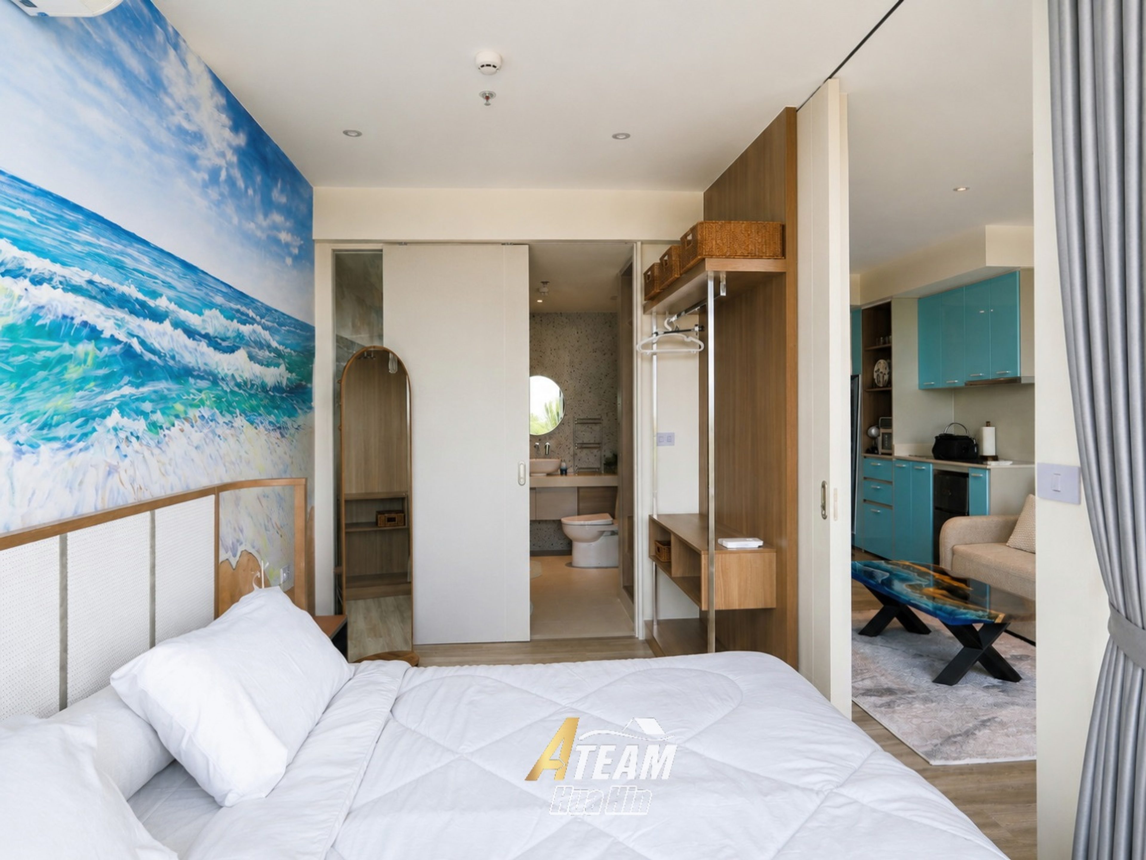 1 Bedroom Plus Corner Unit with Sea View thumbnail 13