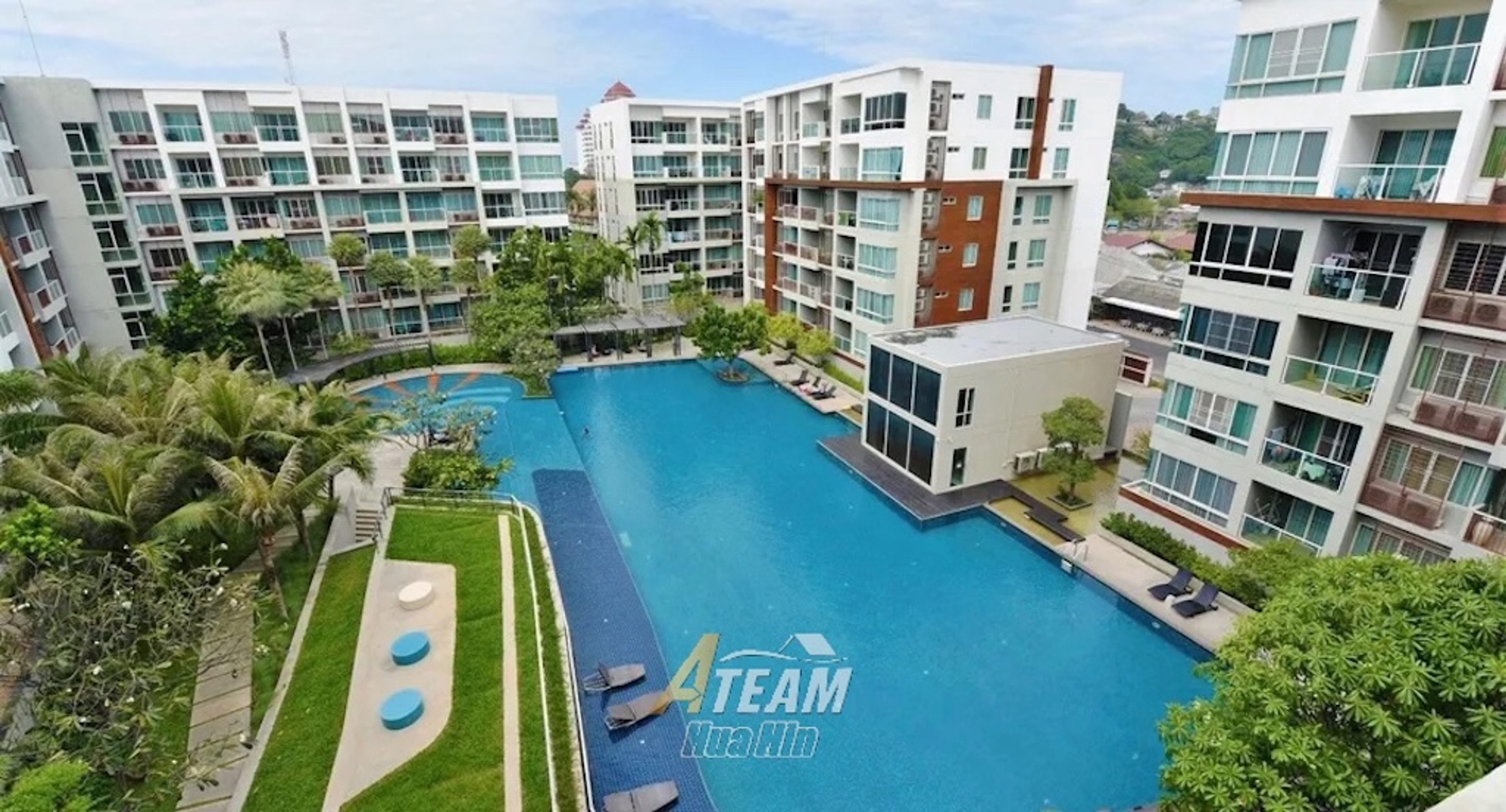 Modern 2-Bedroom Condo with Pool View  