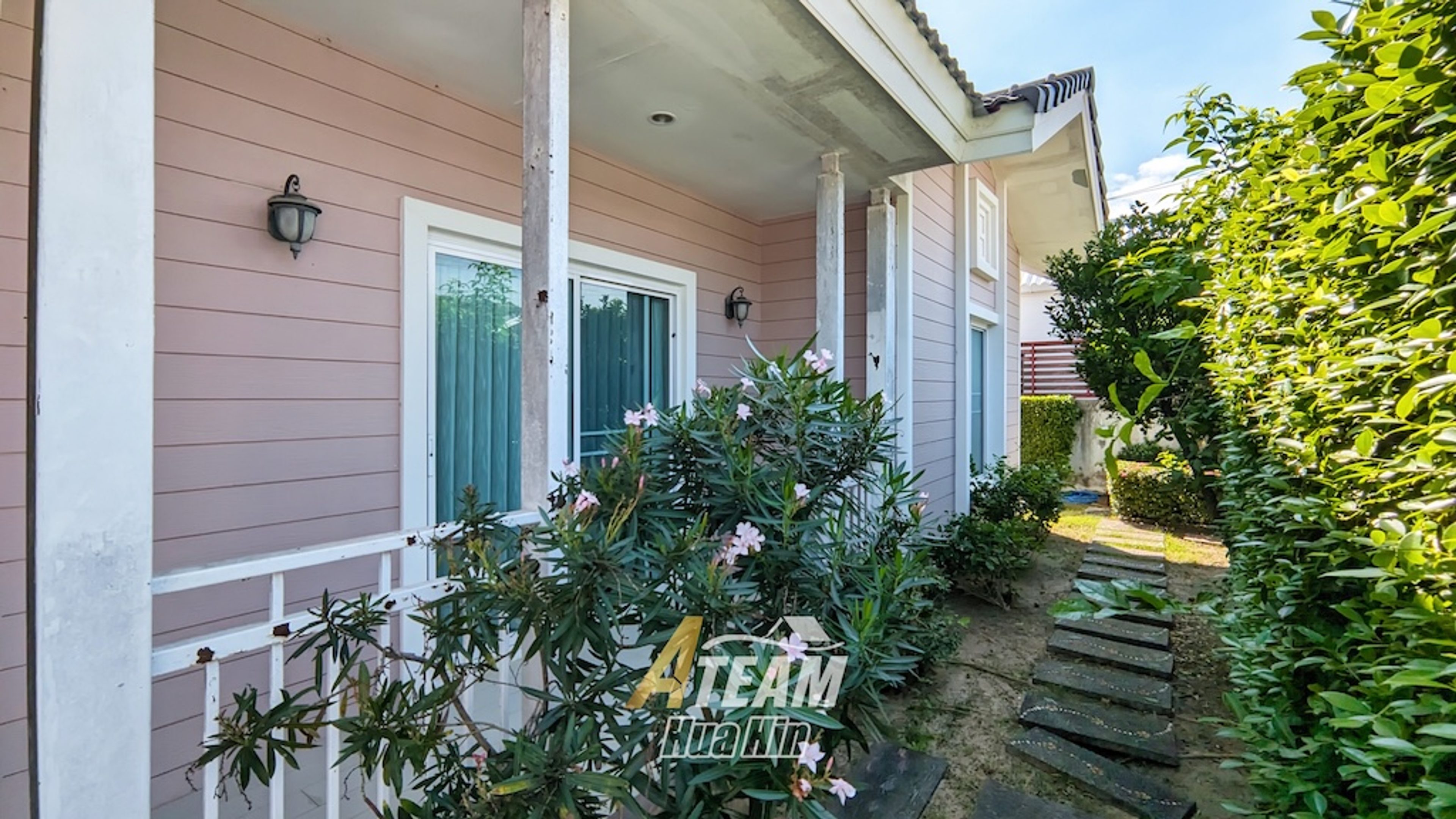 LA VALLEE VINTAGE – 3 Bedroom House for Sale