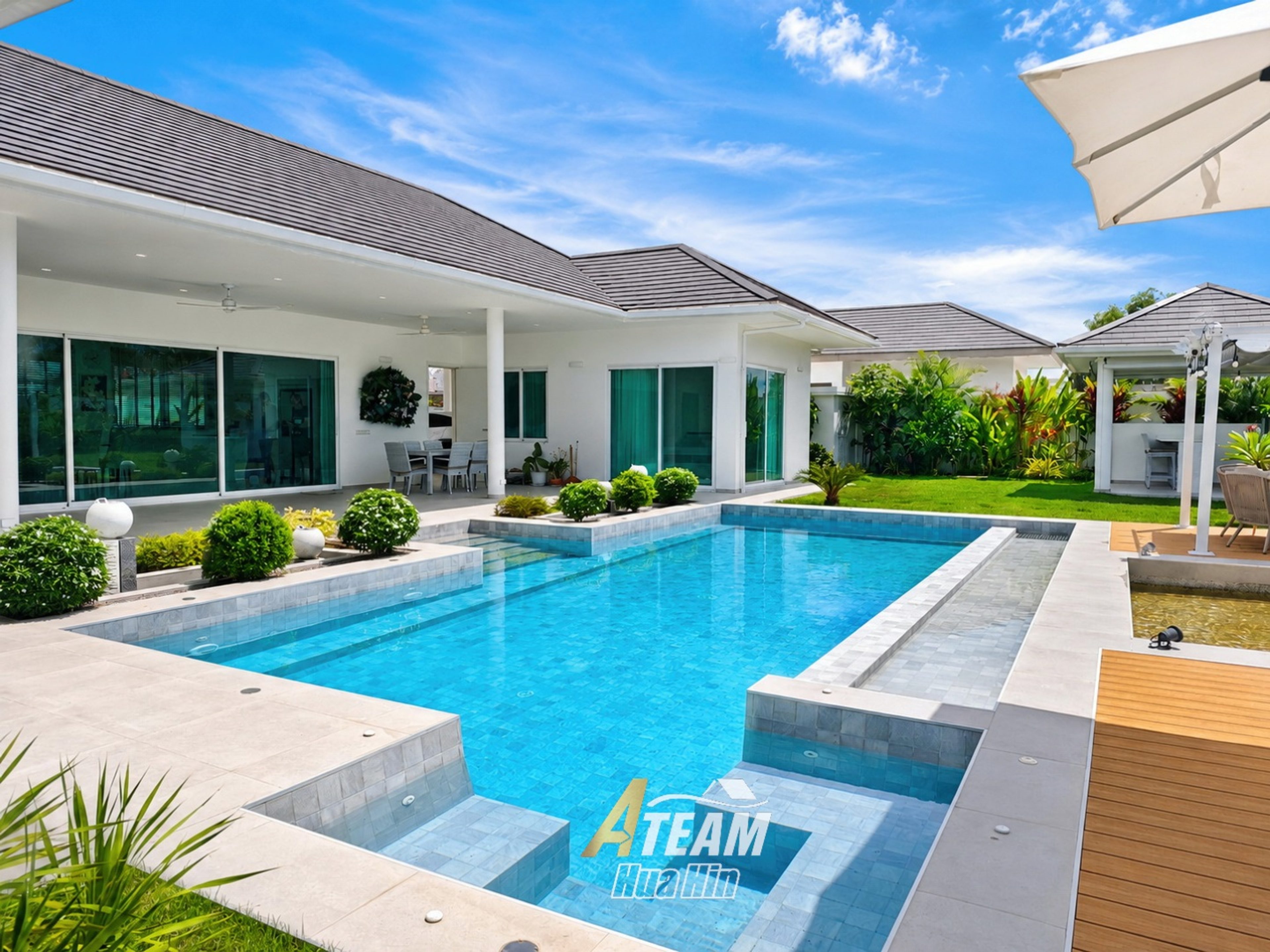 Luxury Villa with Huge Plot and Mountain View thumbnail 7