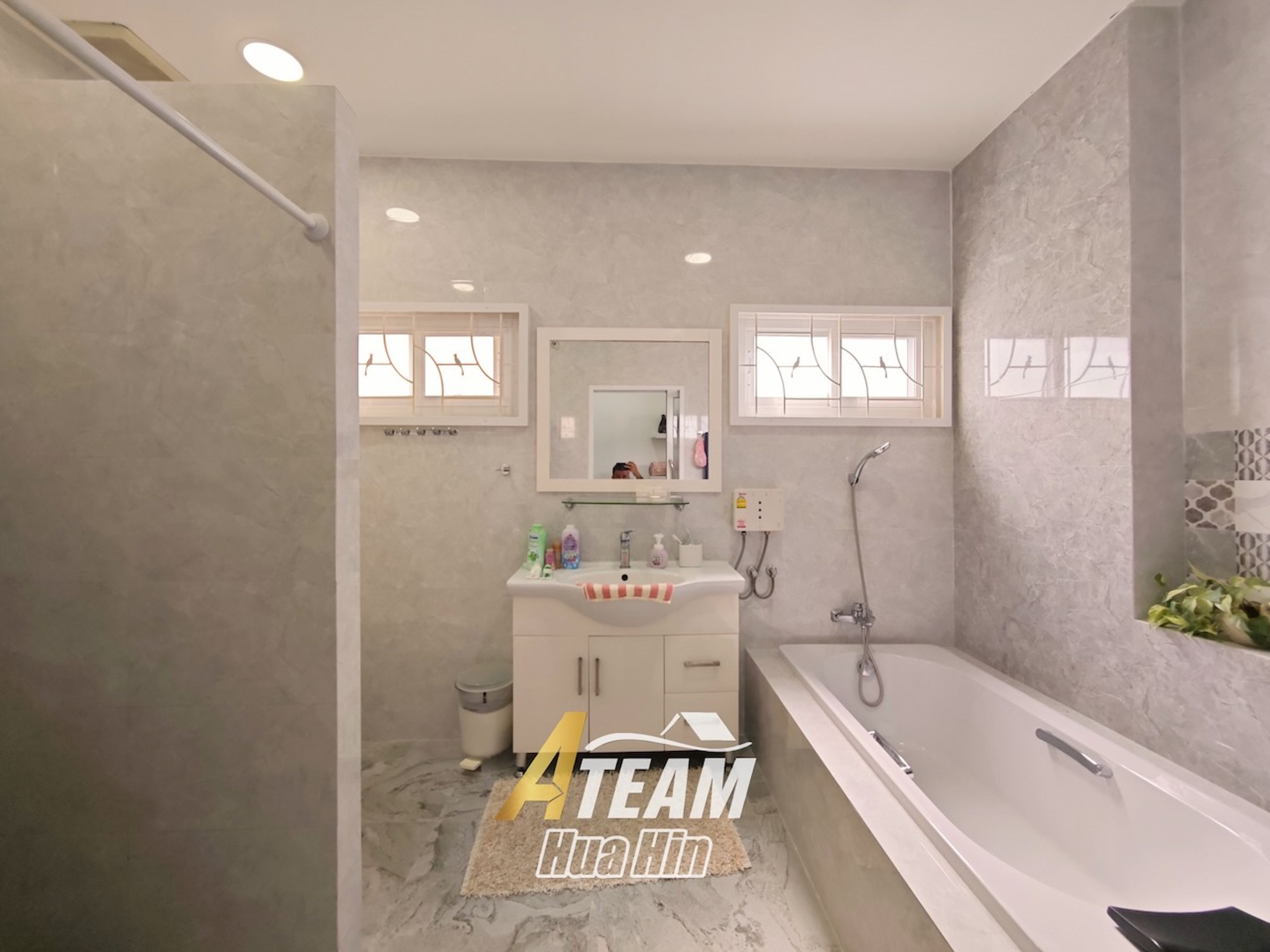 Spacious 1-Rai Estate with Two Houses in Hin Lek Fai thumbnail 27