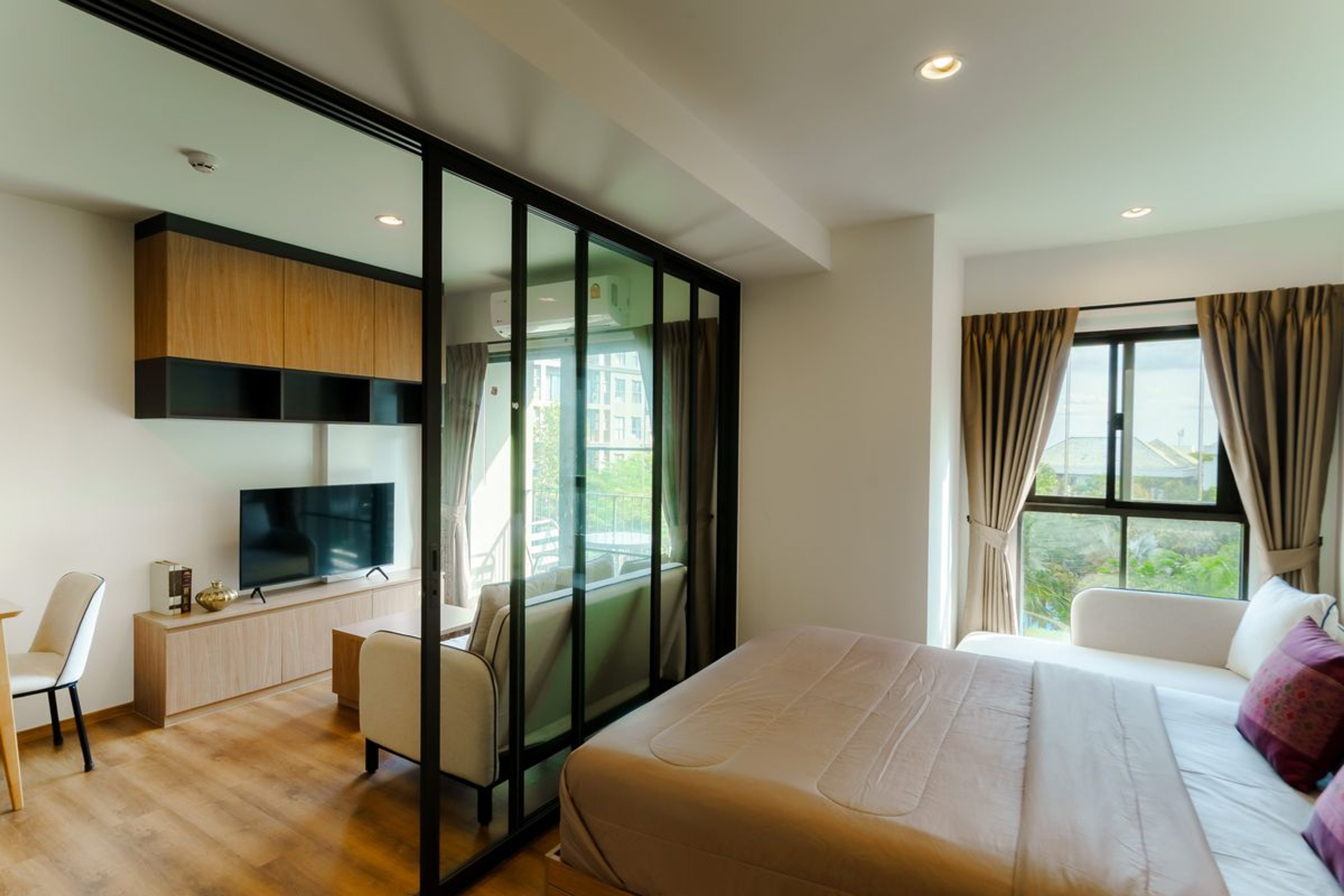 La Habana Hua Hin – Building B, 5th Floor (34 sqm, Pool View) thumbnail 12
