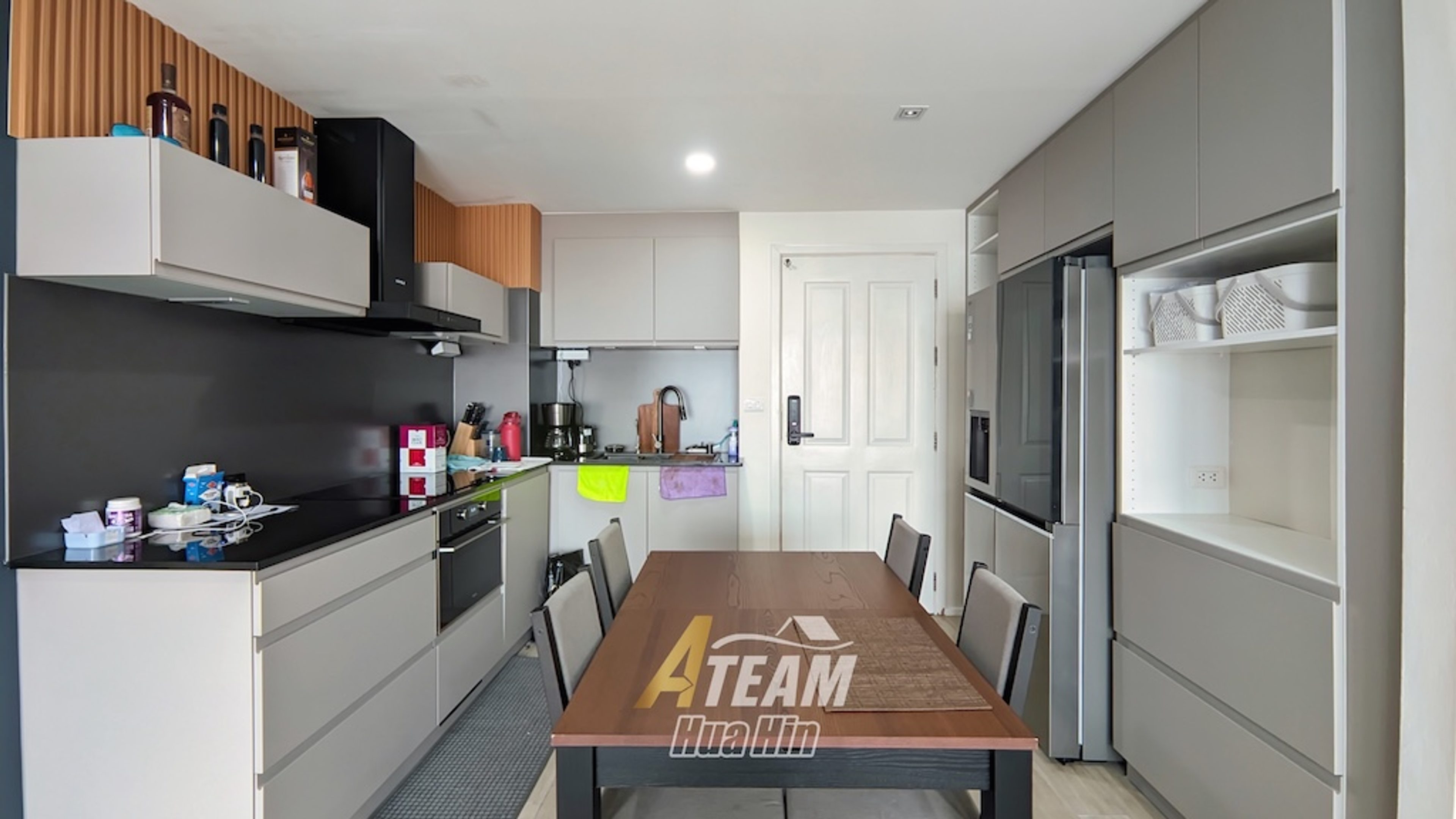 For Sale: Renovated -Bedroom  Condo in Tira Tiraa, Hua thumbnail 4
