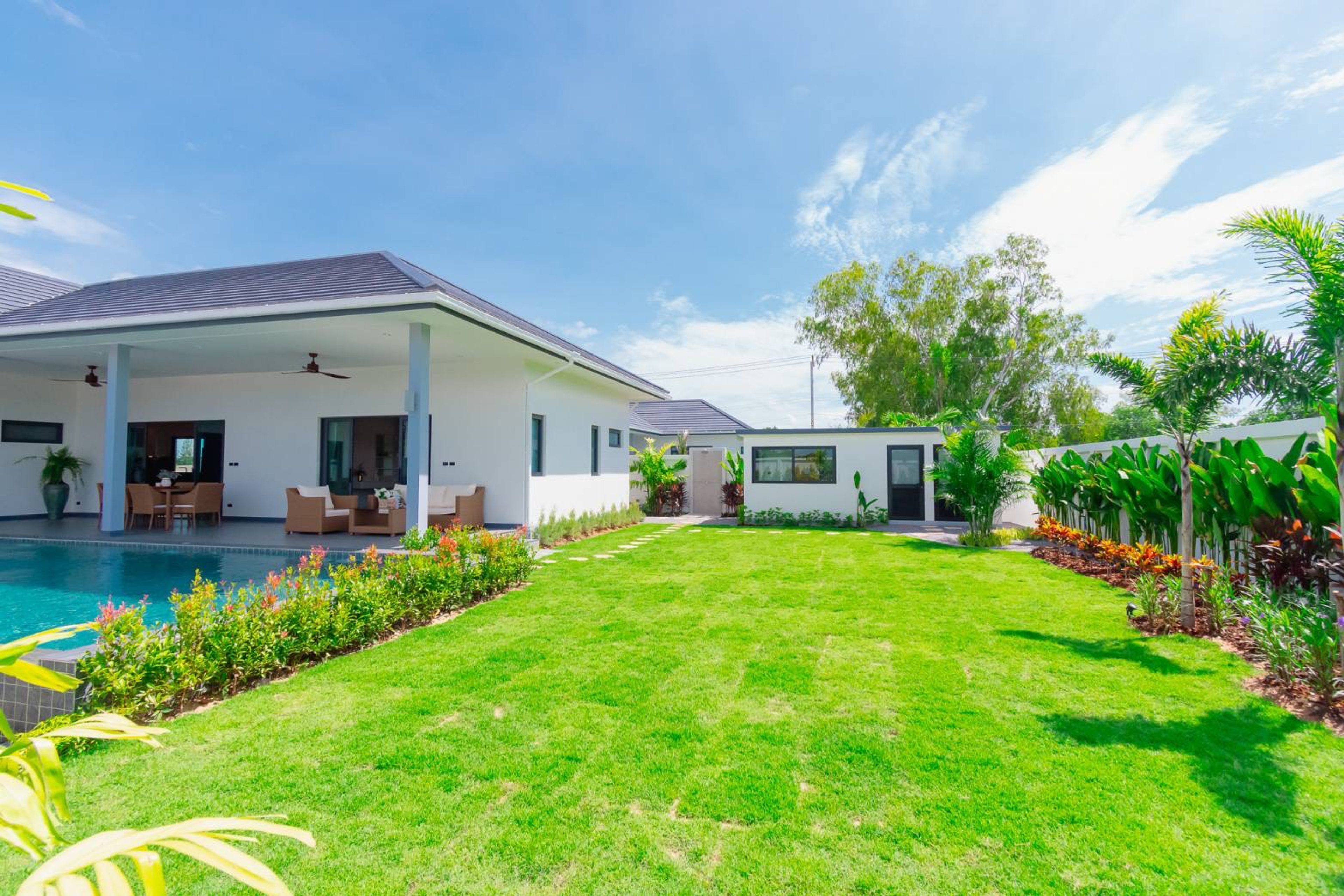 Beautifully Designed 3 Bed 3 Bath Private Pool Villa thumbnail 24