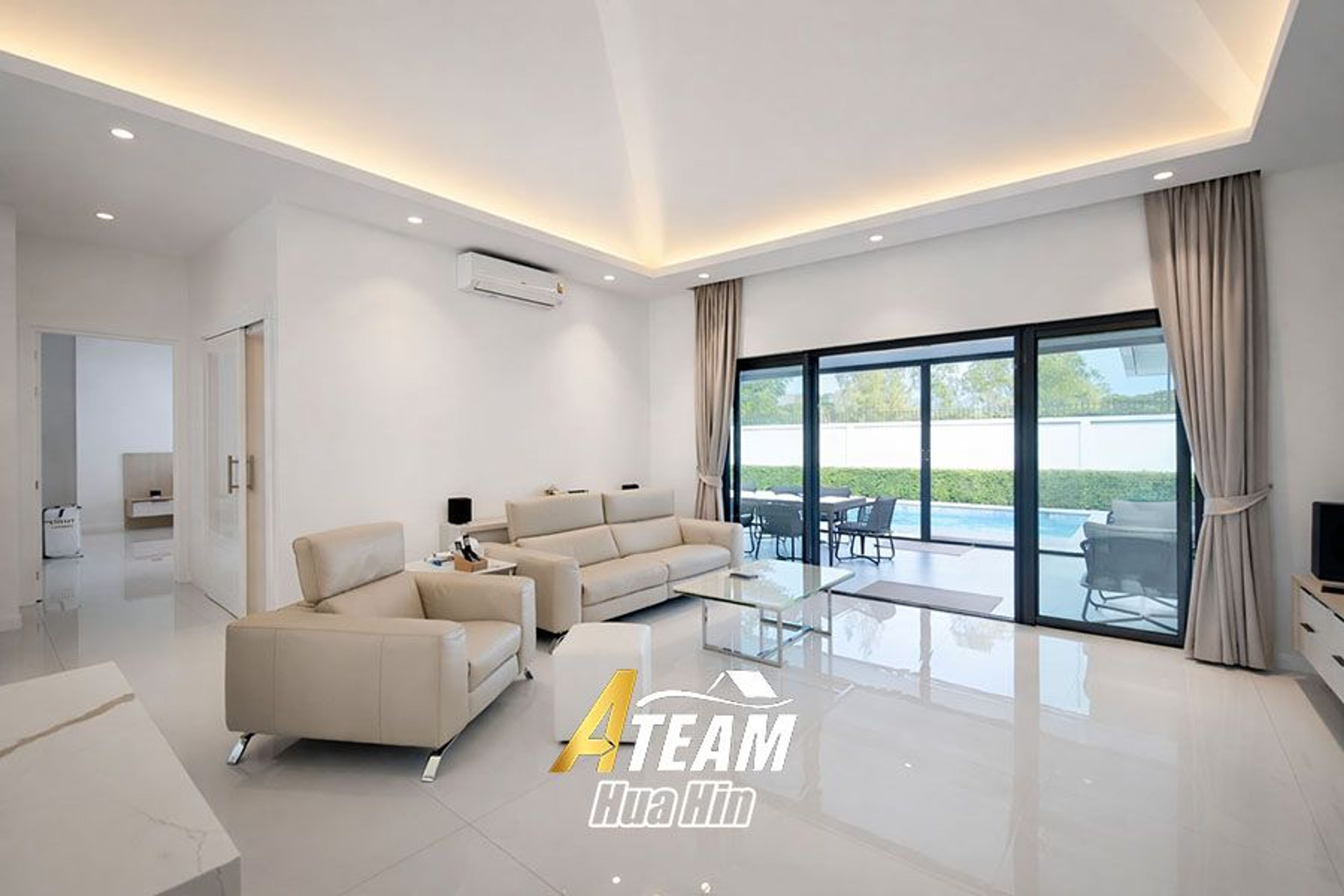 Modern 3 Bed 3 Bath Pool Villa near Blackmountain  thumbnail 7