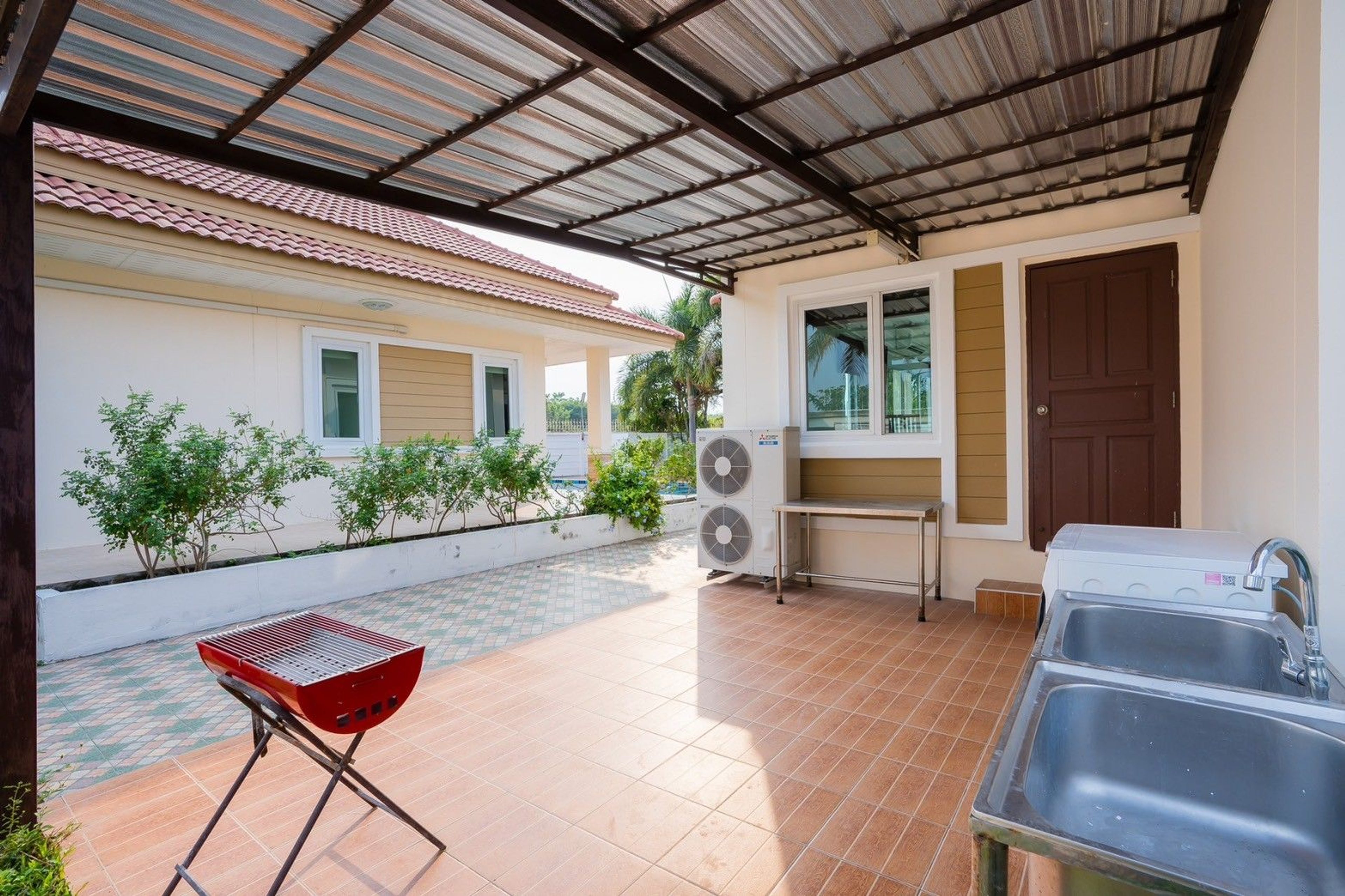 Spacious 4-Bedroom Freehold Pool Villa in Hin Lek Fai thumbnail 19