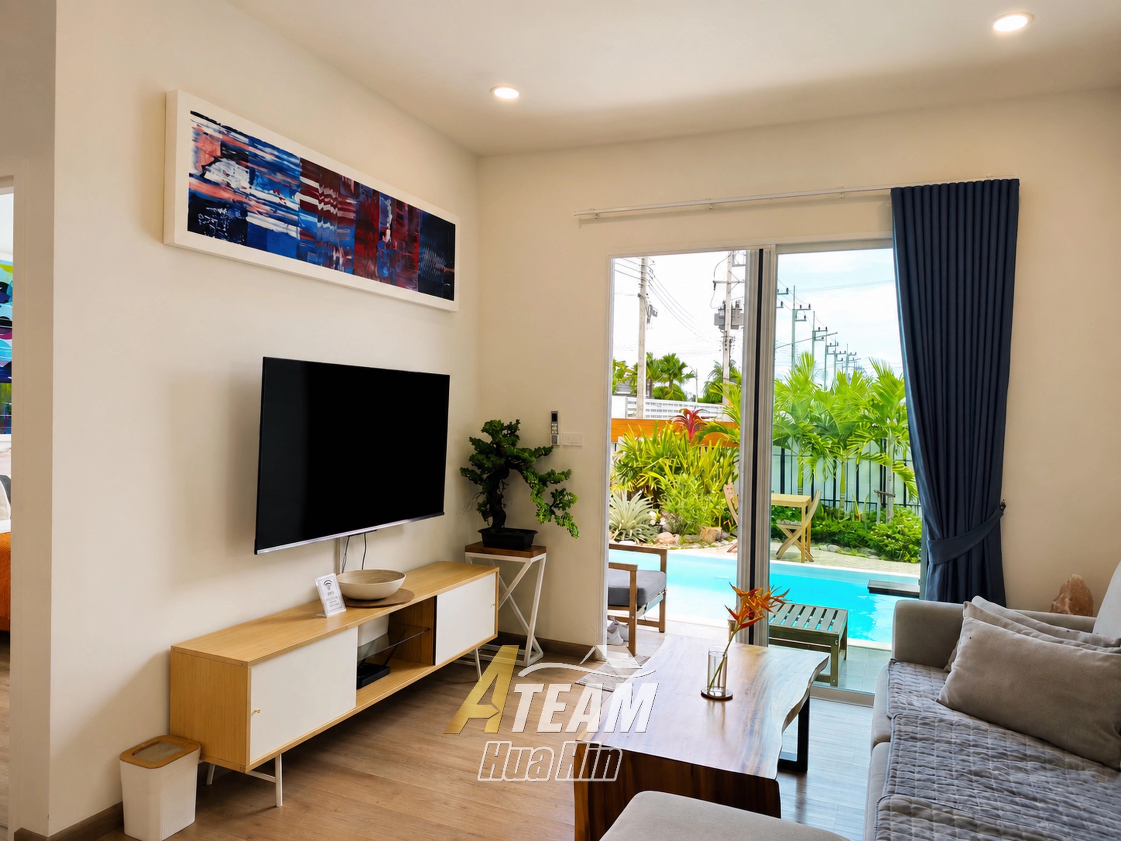 Villa de 2 chambres avec piscine, panneaux solaires et sauna, comme neuve