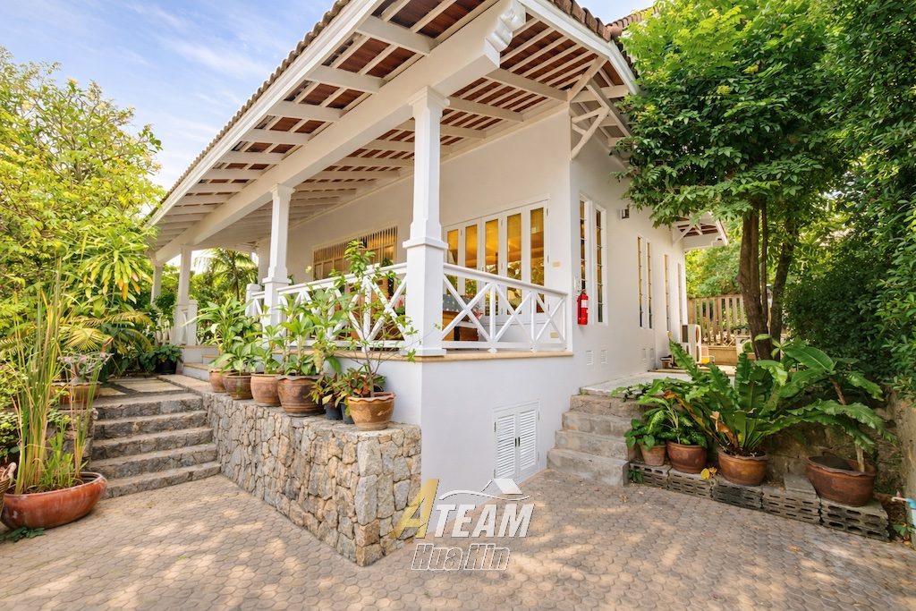 Beachfront Luxury Pool Villa for Sale in Baan Chaliang Lom