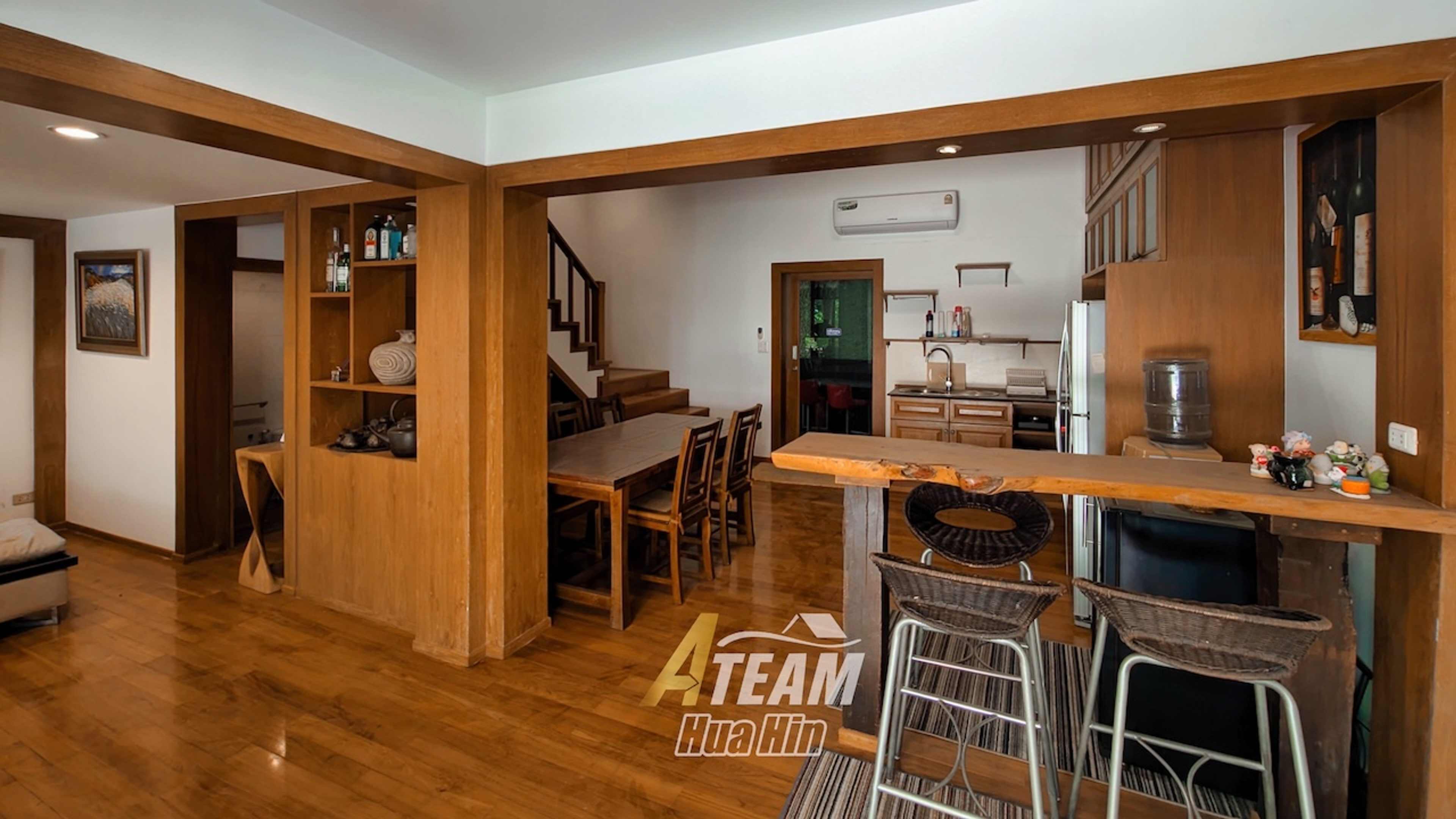 Beachfront 5-Bedroom Townhouse in Baan Suksamran – Hua Hin City Center thumbnail 6