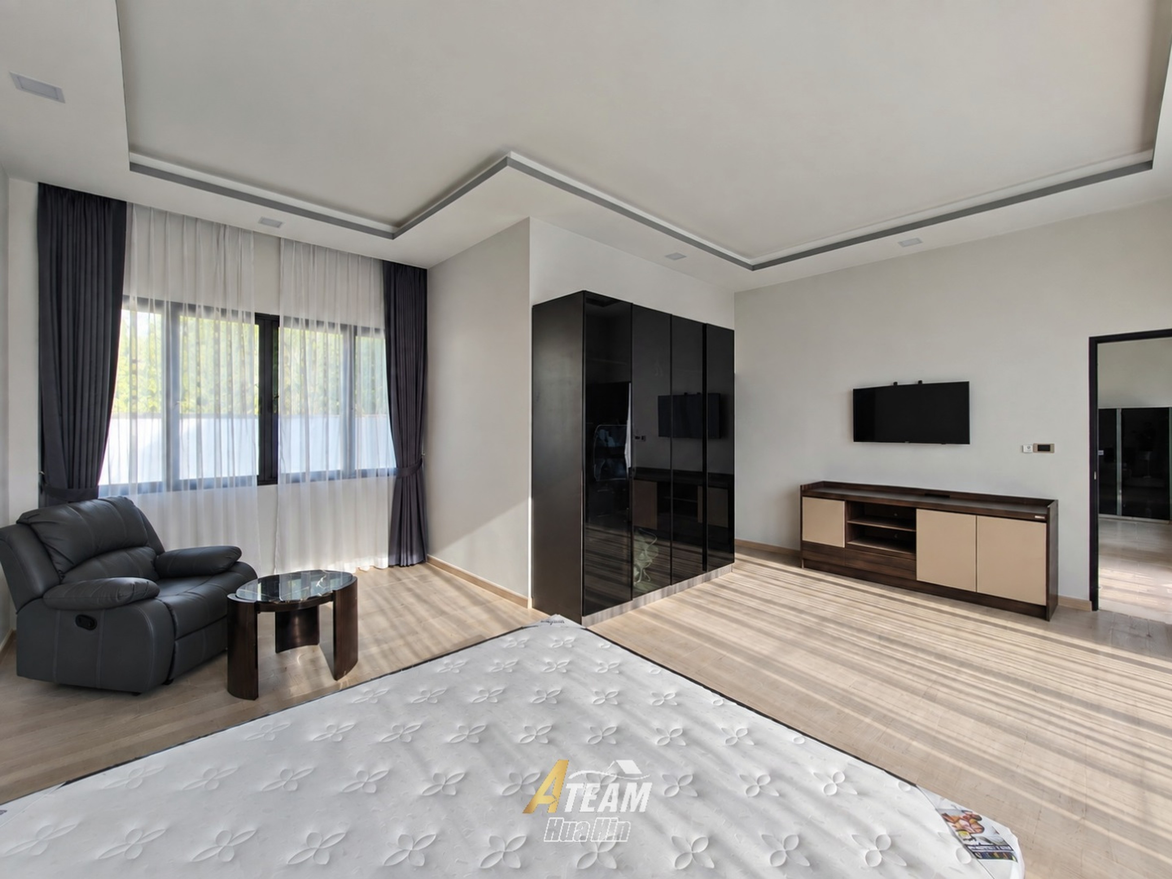 Exceptional Contemporary 4 Bedroom Villa in Nong Khon