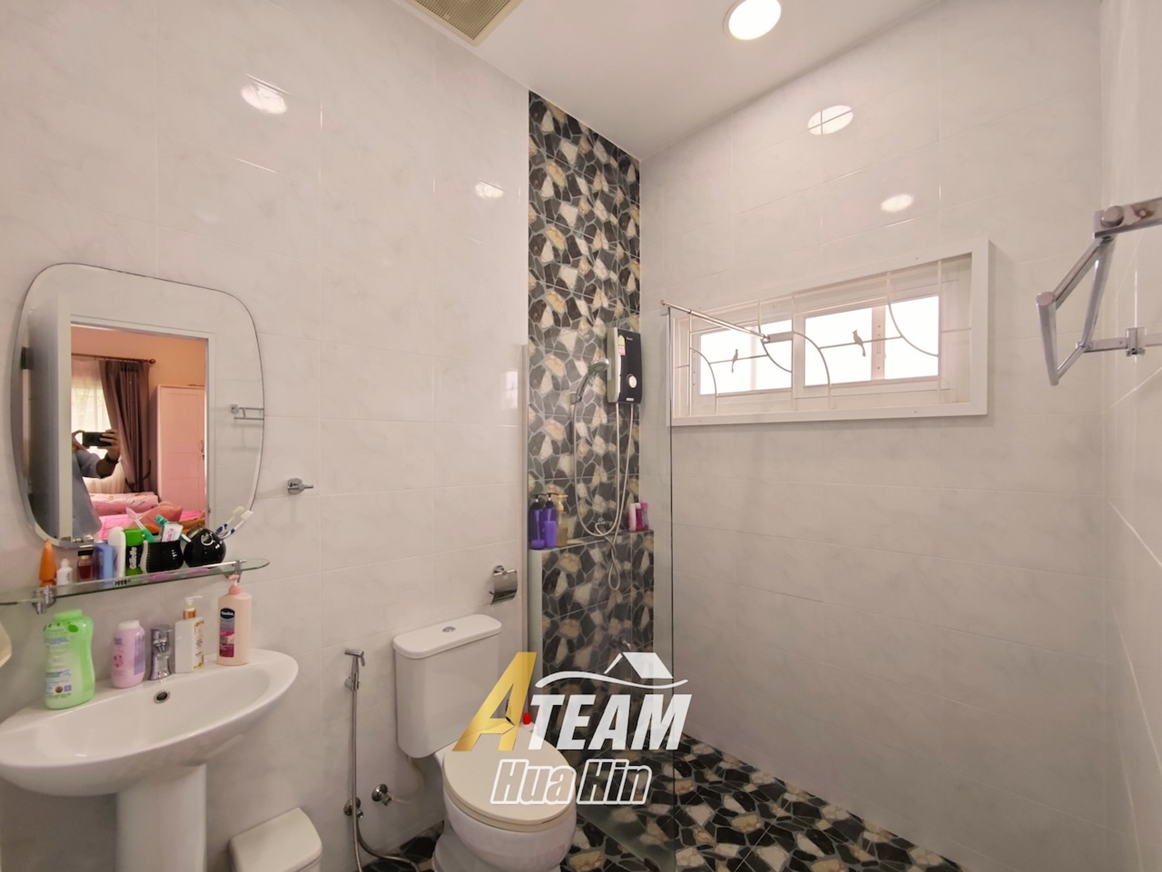 Spacious 1-Rai Estate with Two Houses in Hin Lek Fai thumbnail 24
