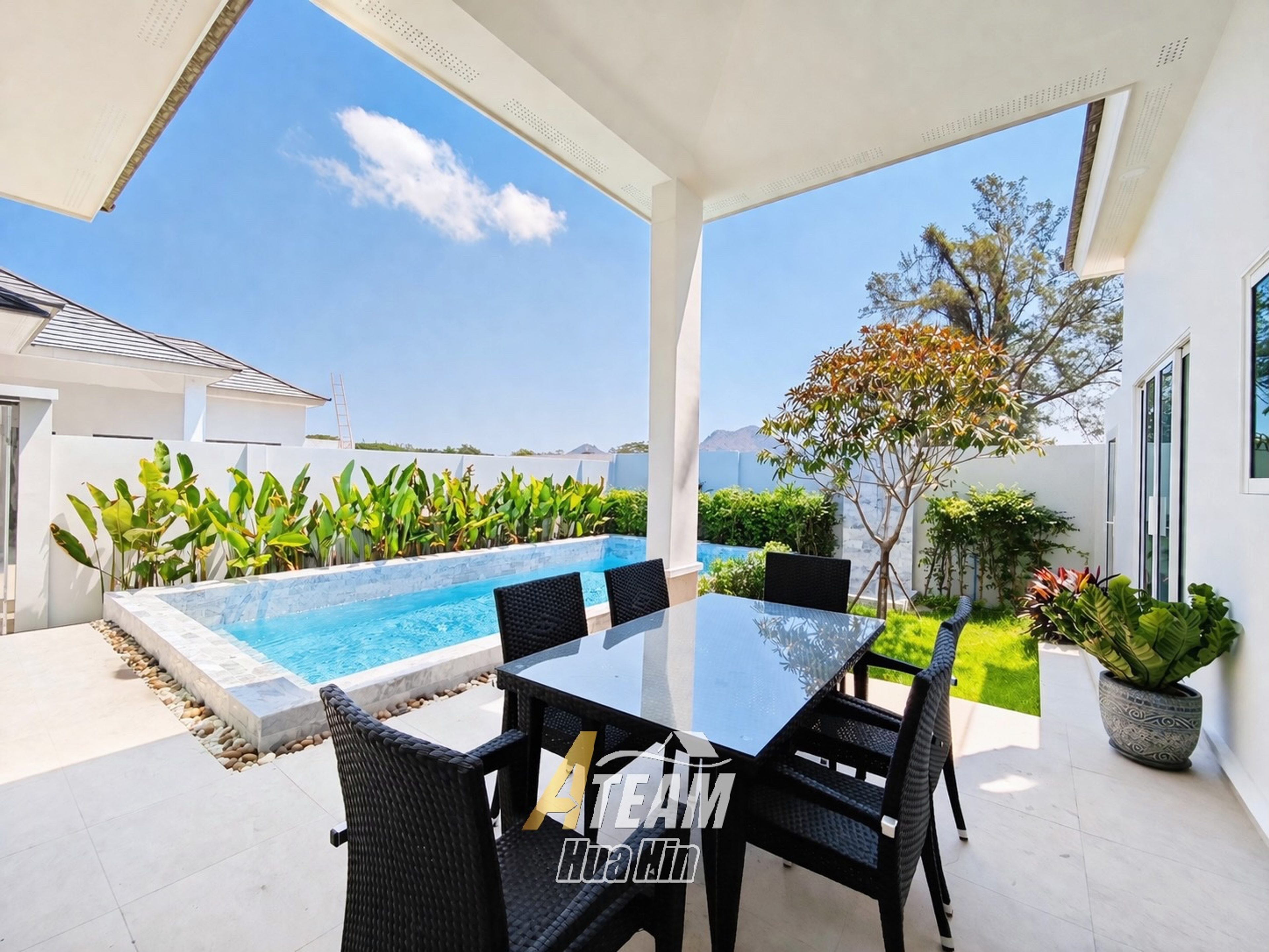 Development 3 Bedrooms 2 Bathrooms - Price ฿6,800,0