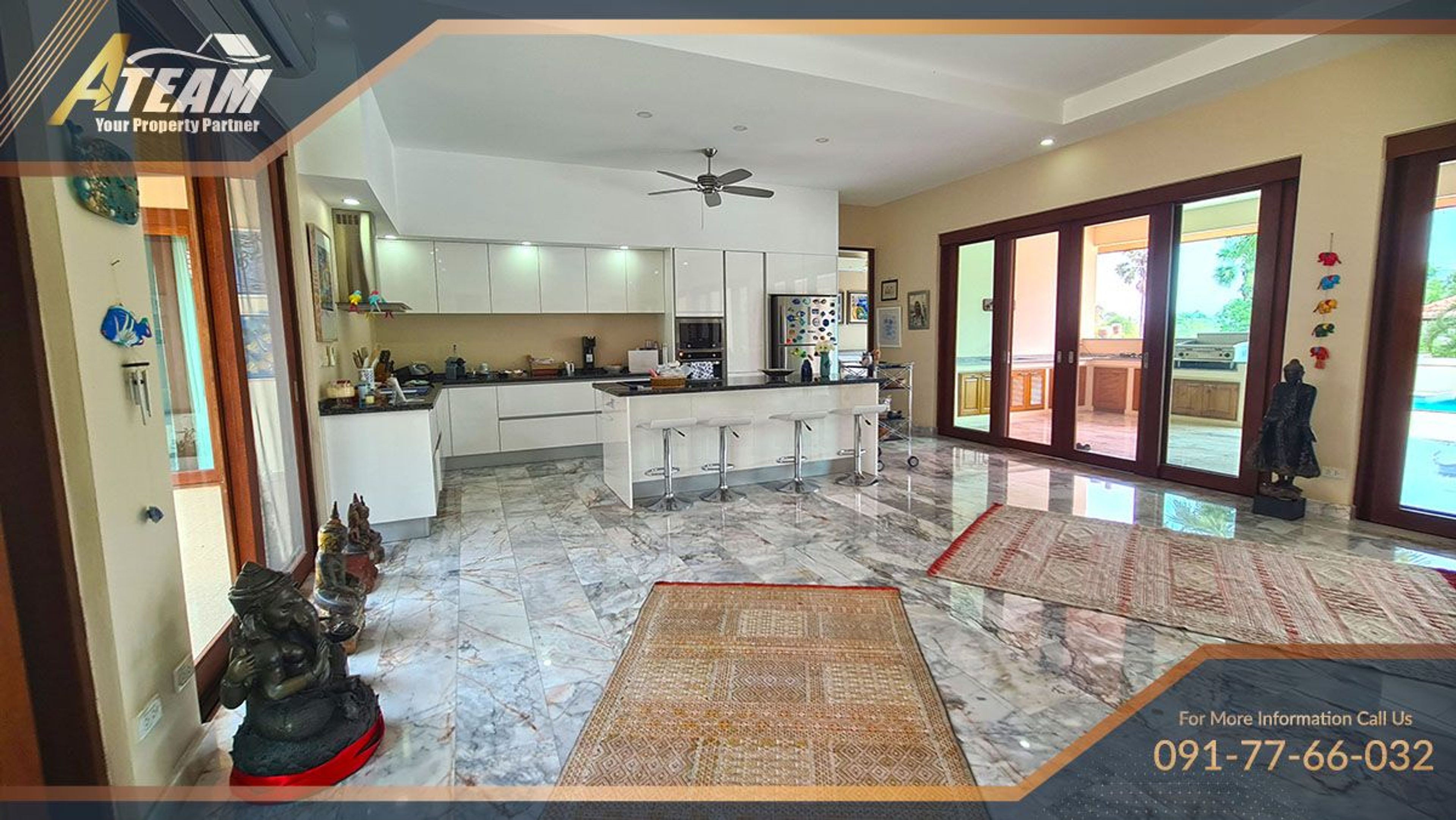 Luxury massive property only 1 km from the beach thumbnail 38