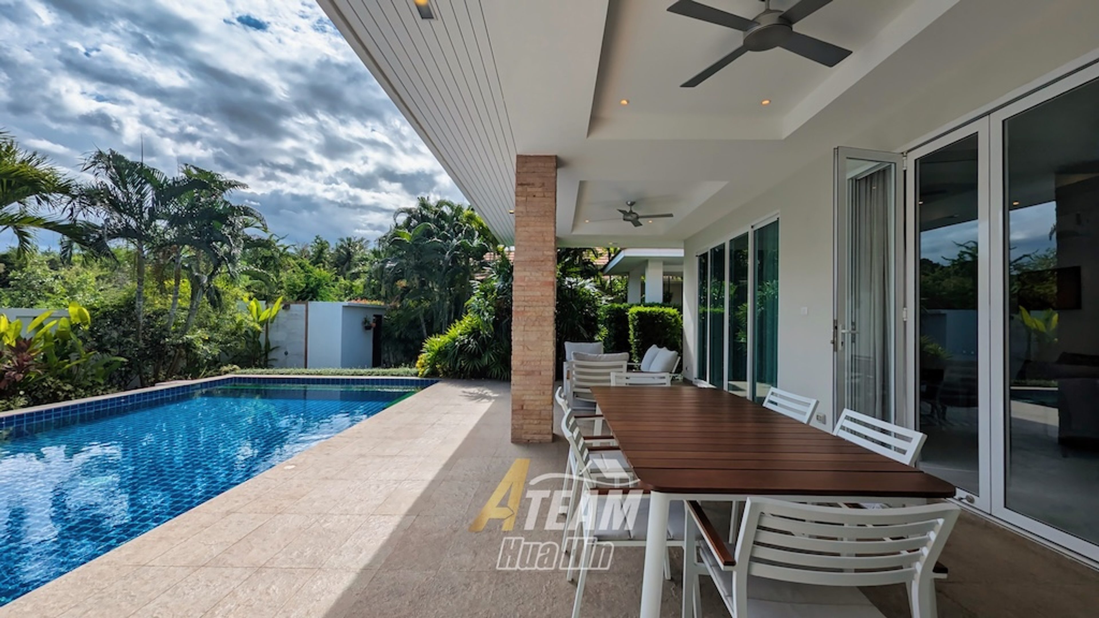 Luxury Pool Villa for rent in Woodland,  Thap Tai  thumbnail 15