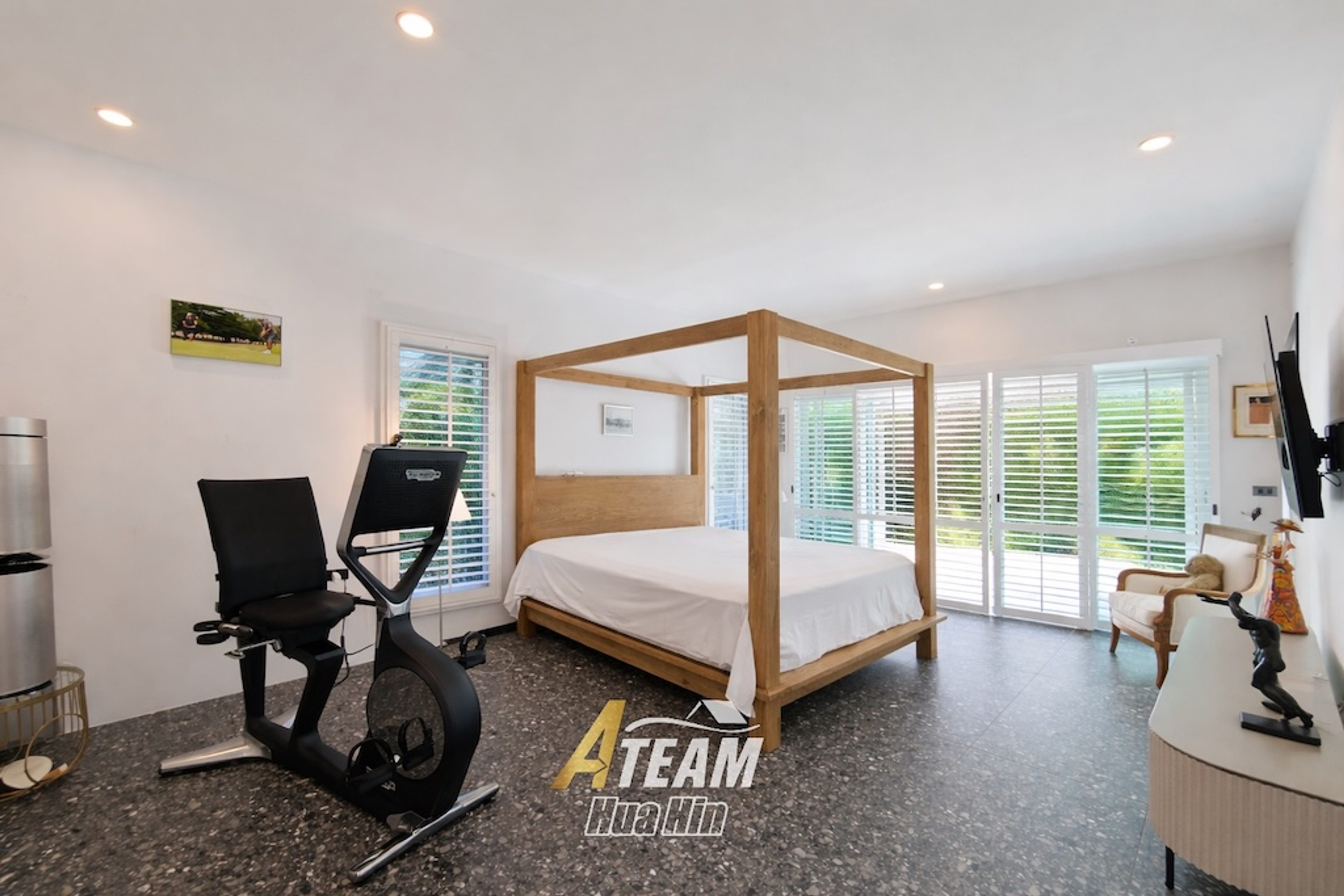 Modern 3 Bed 3 Bath Pool Villa at Black Mountain Golf Club thumbnail 10