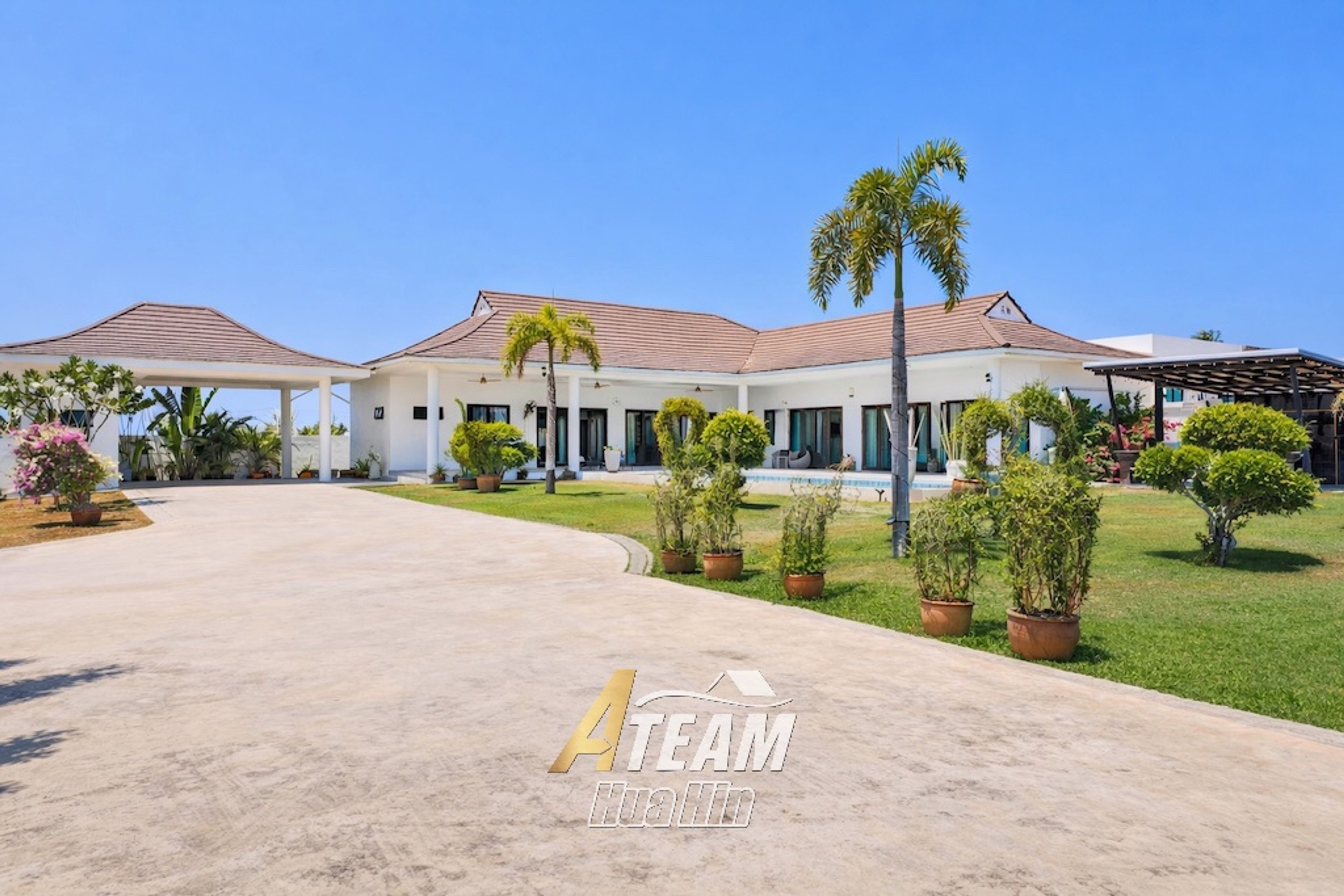 Spacious Standalone Pool Villa on a Corner Plot with Mountain Views thumbnail 3