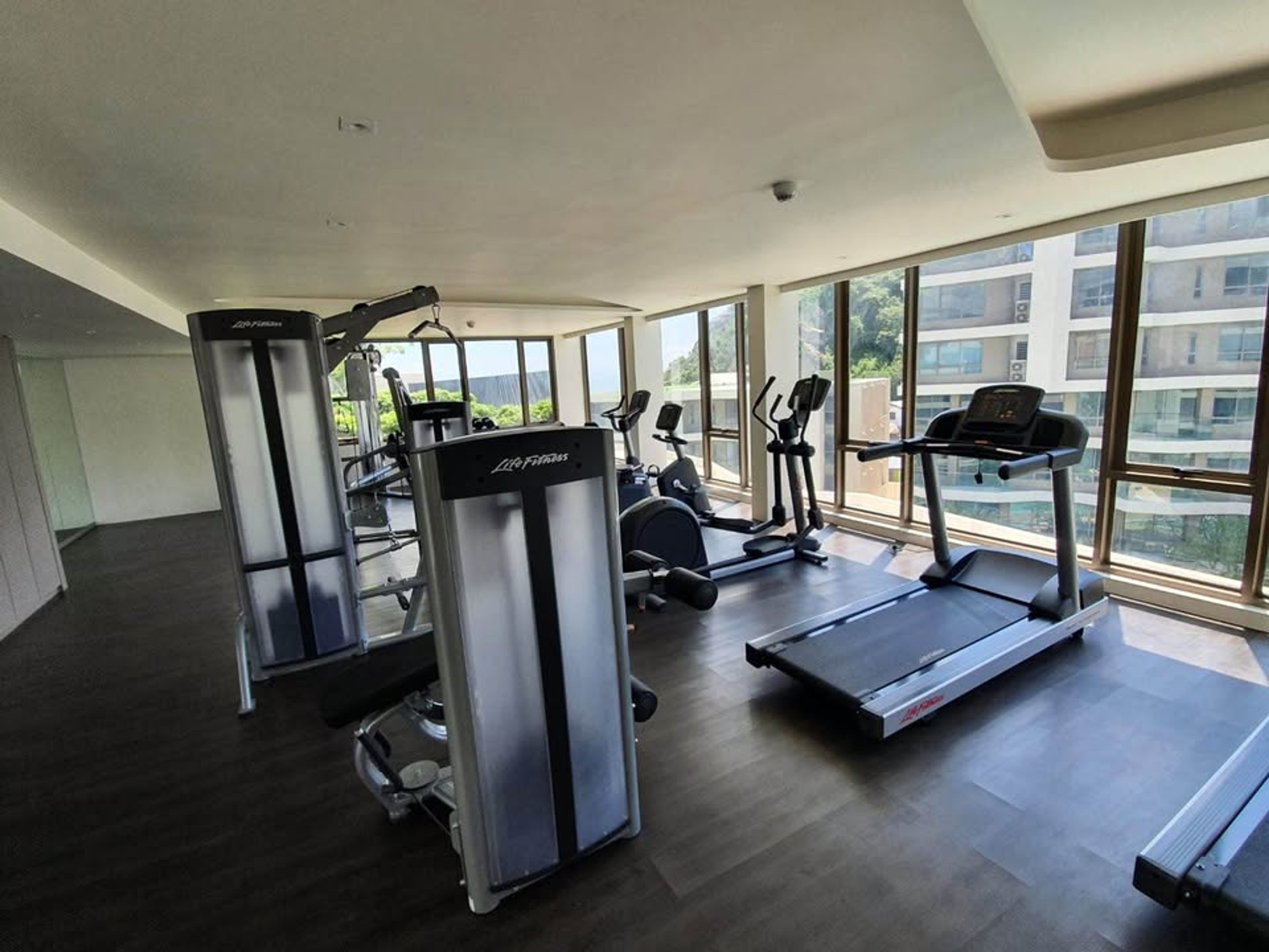 Beautiful 2-Bedroom Condo with Pool View at Veranda, Khao Takiab thumbnail 8