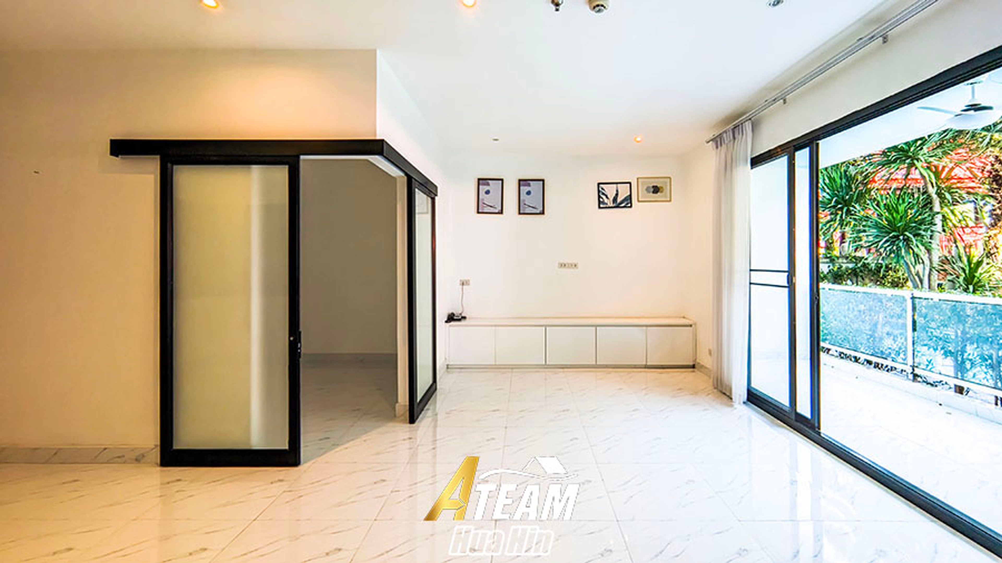 Sunshine Residence – 2-Bed Ground Floor Unit with Direct Pool Acces thumbnail 3