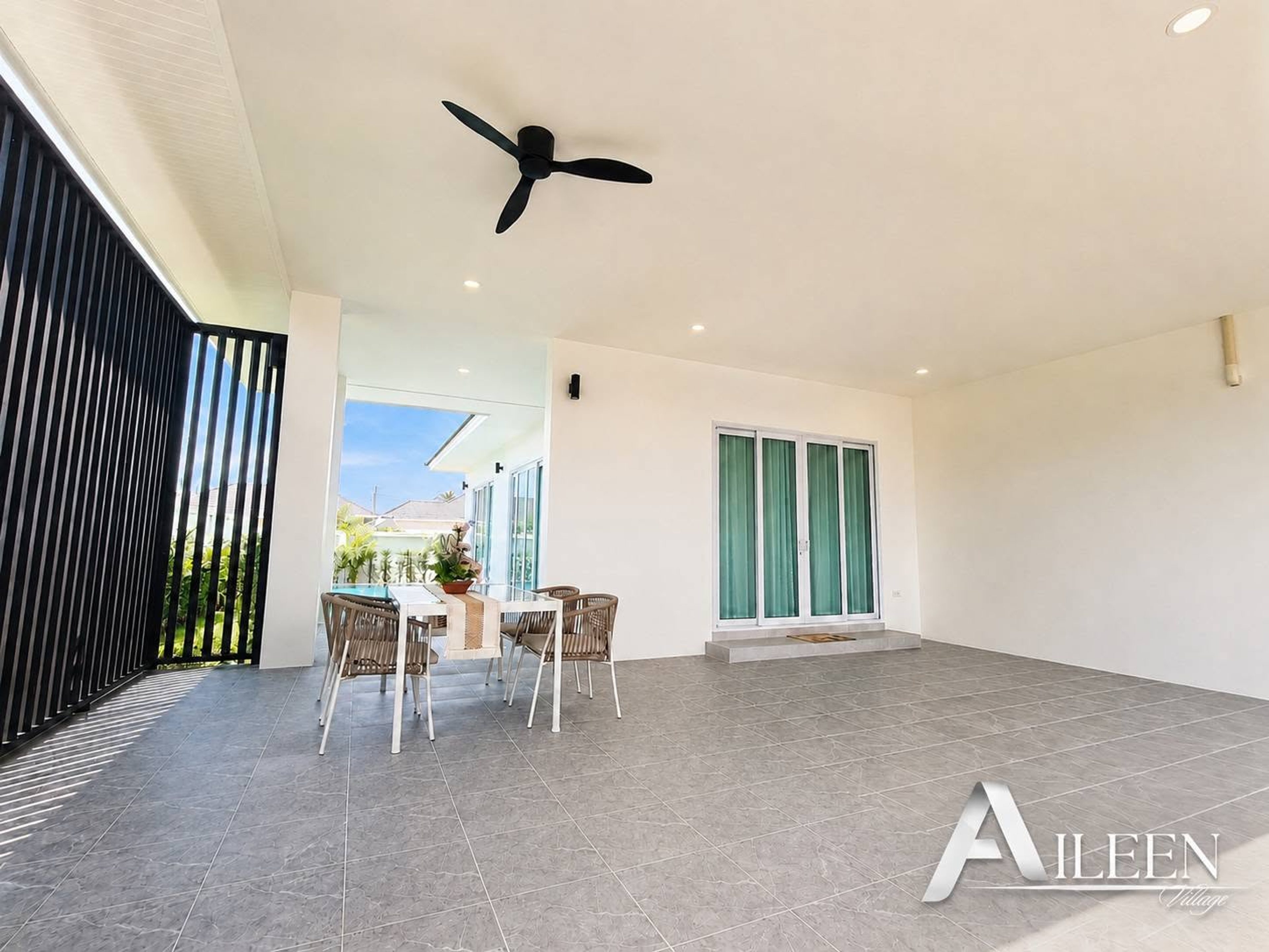 Beautyful 3 Bed 3 Bath Pool Villa in prime locataion Soi 88 thumbnail 3