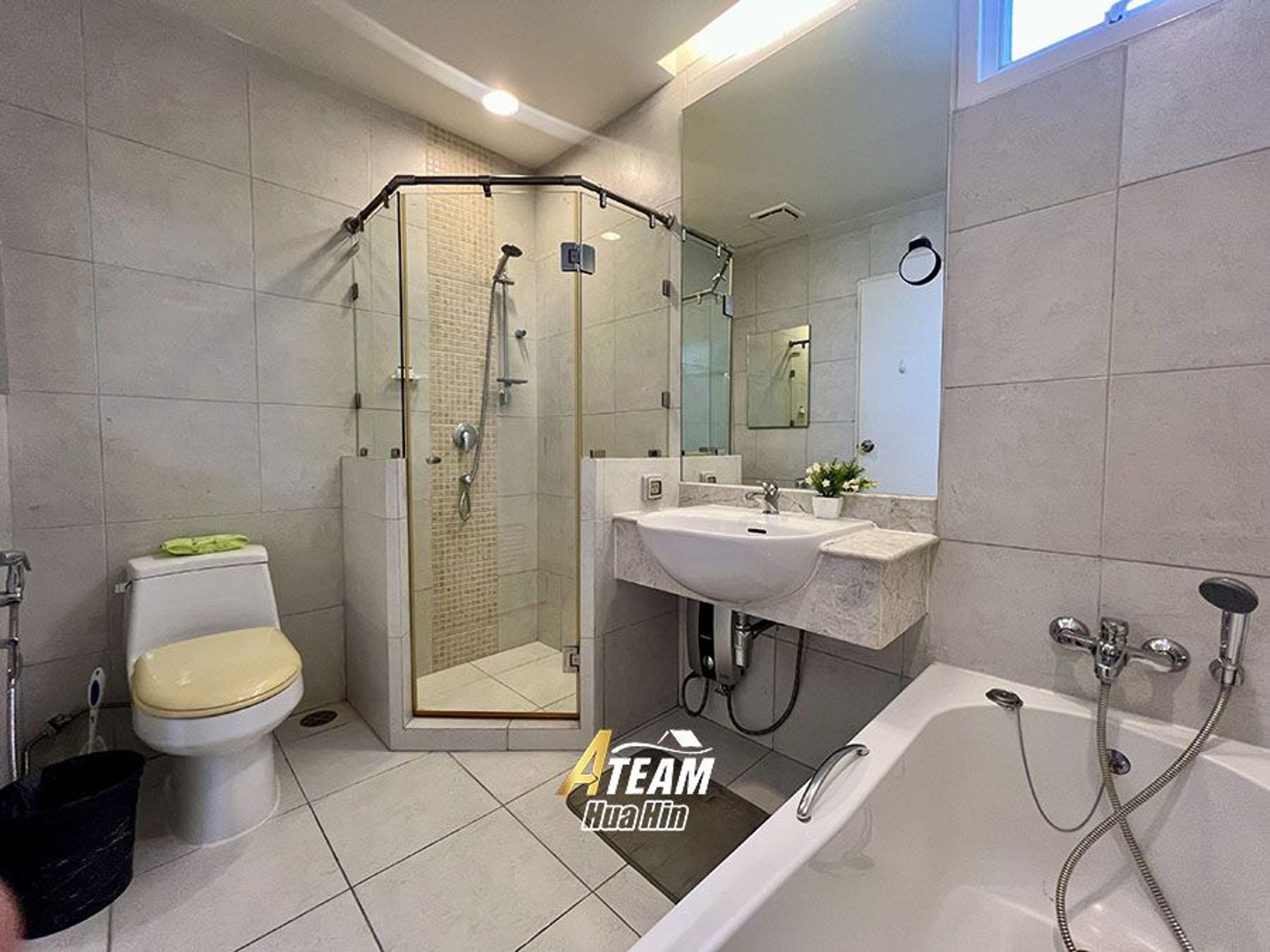 Baan San Ploen – Sea-View 2 Bedroom Condo for Rent thumbnail 19