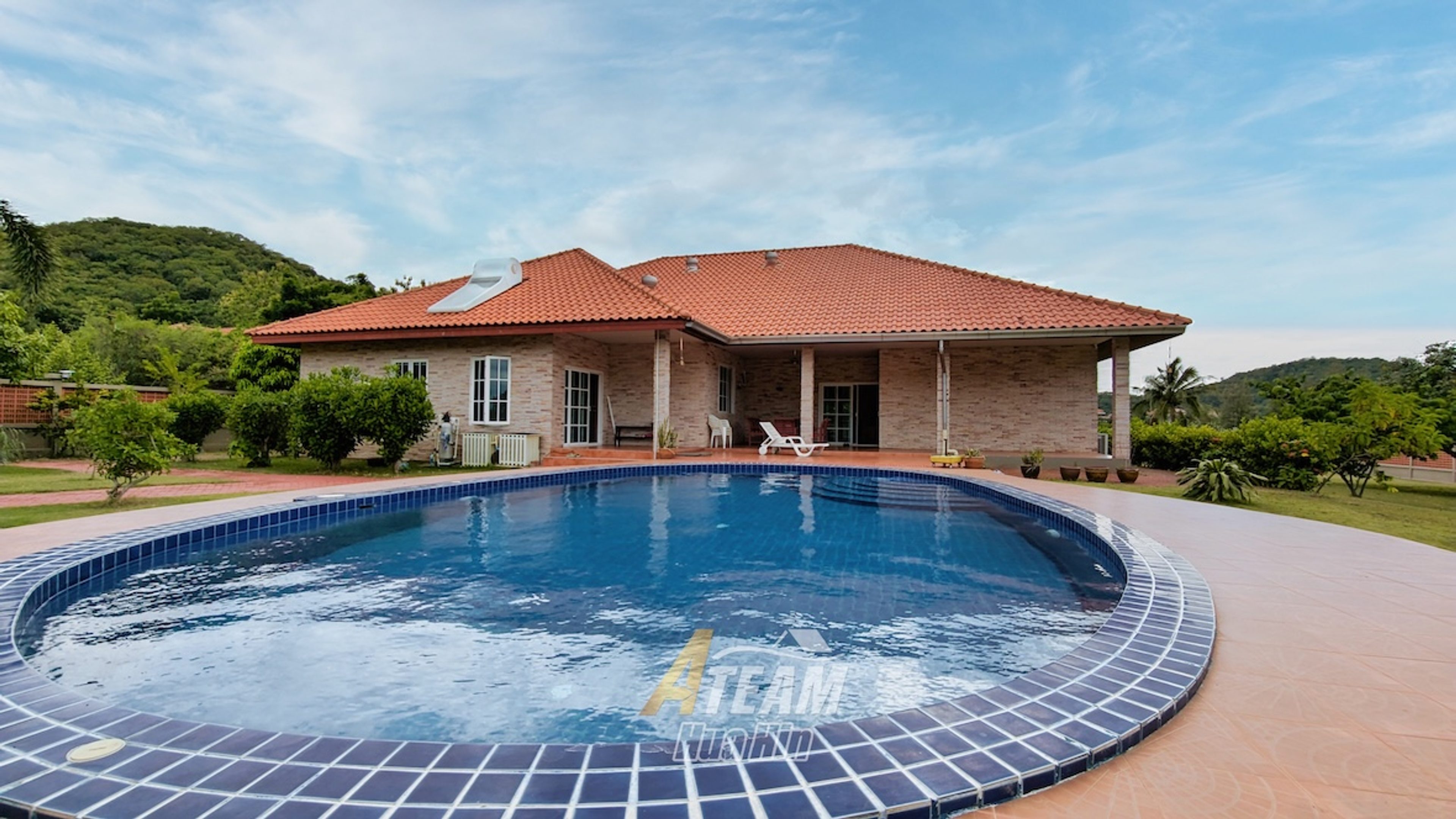 Pool Villa with Stunning Mountain Views in Khao Tao – 2 Rai of Land