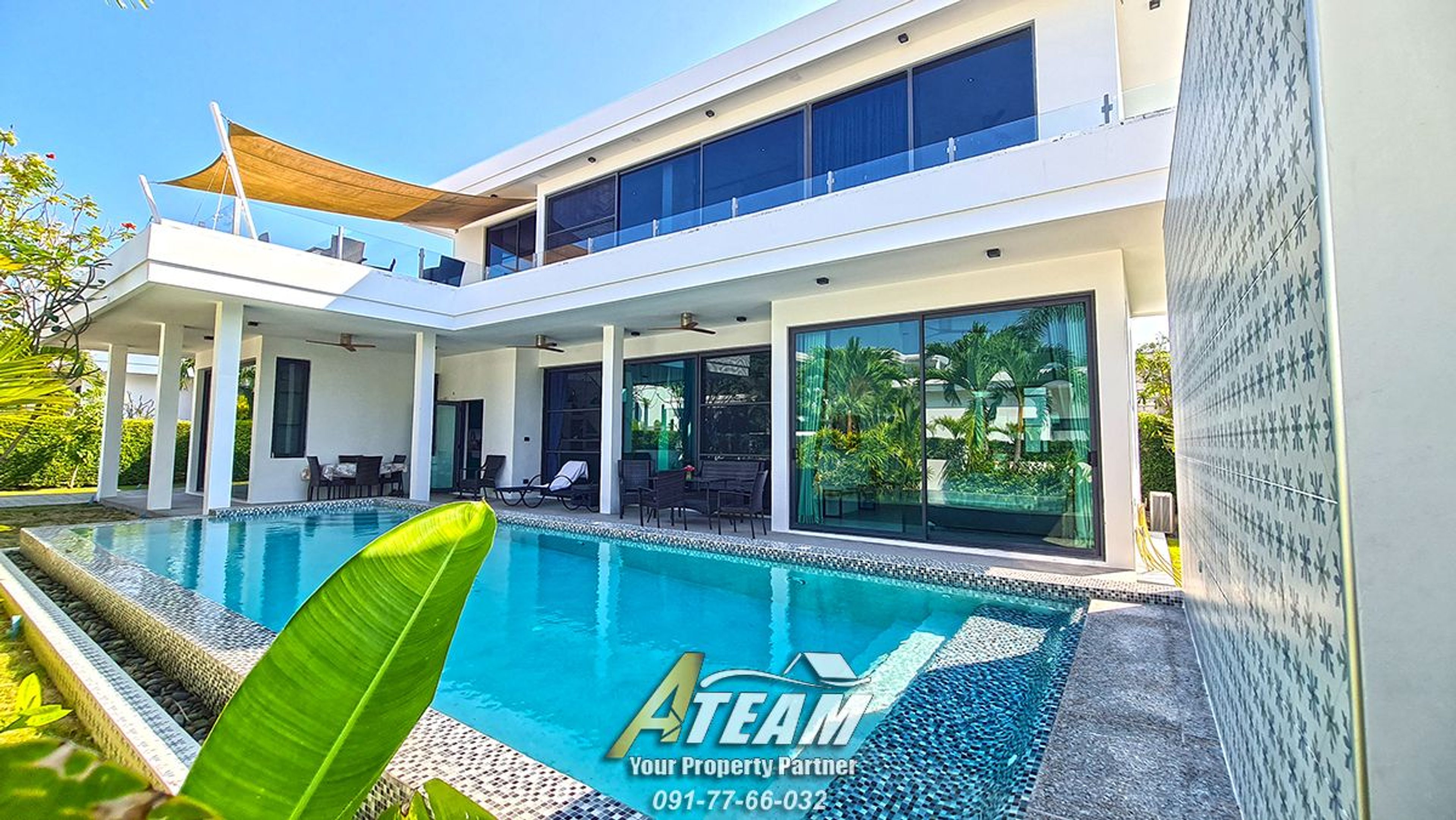 Modern 3 bedroom pool villa In La Lua resort thumbnail 2