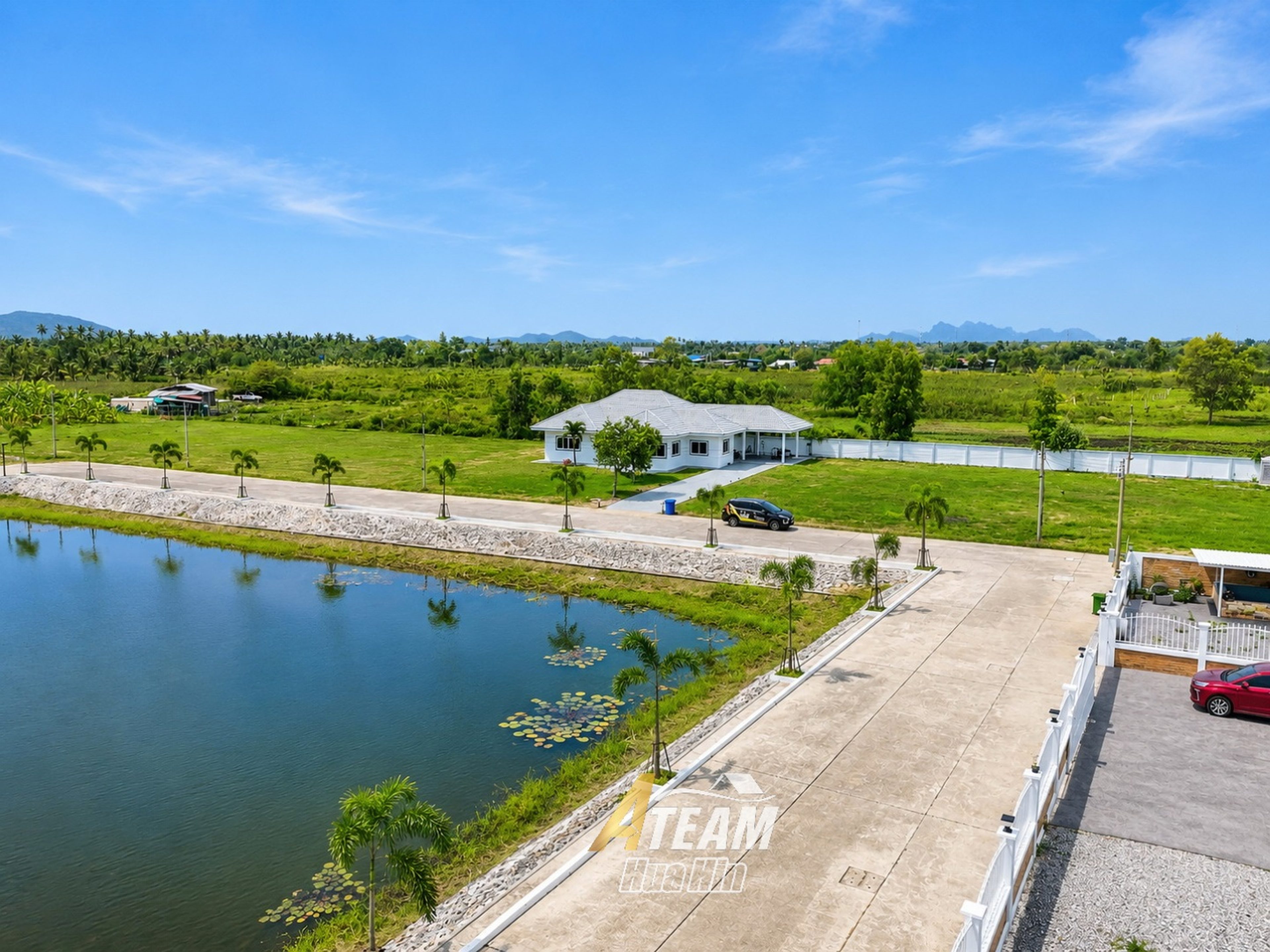 Standalone 4 bed Lakefront House in Wang Pong 