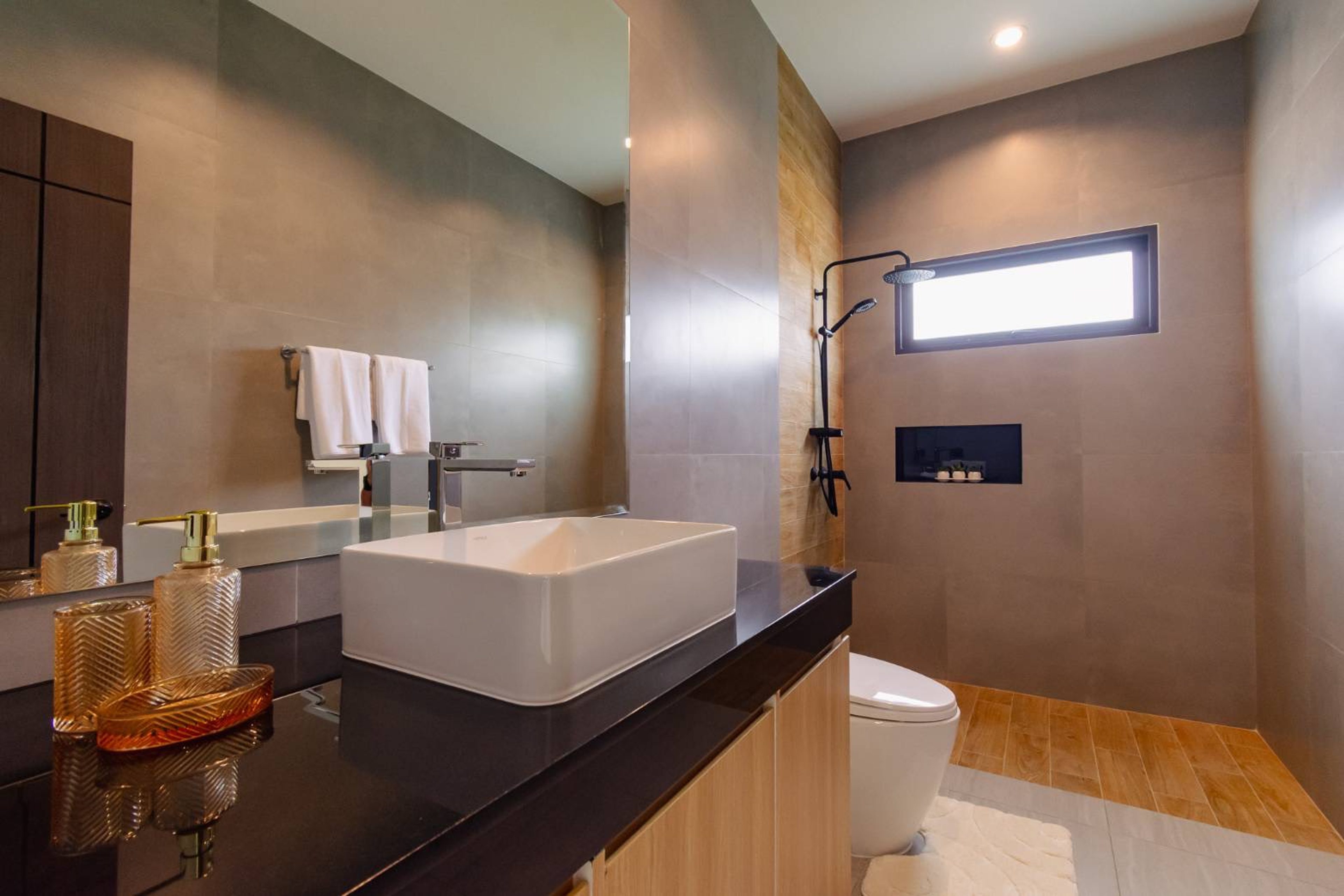 Beautifully Designed 3 Bed 3 Bath Private Pool Villa thumbnail 8