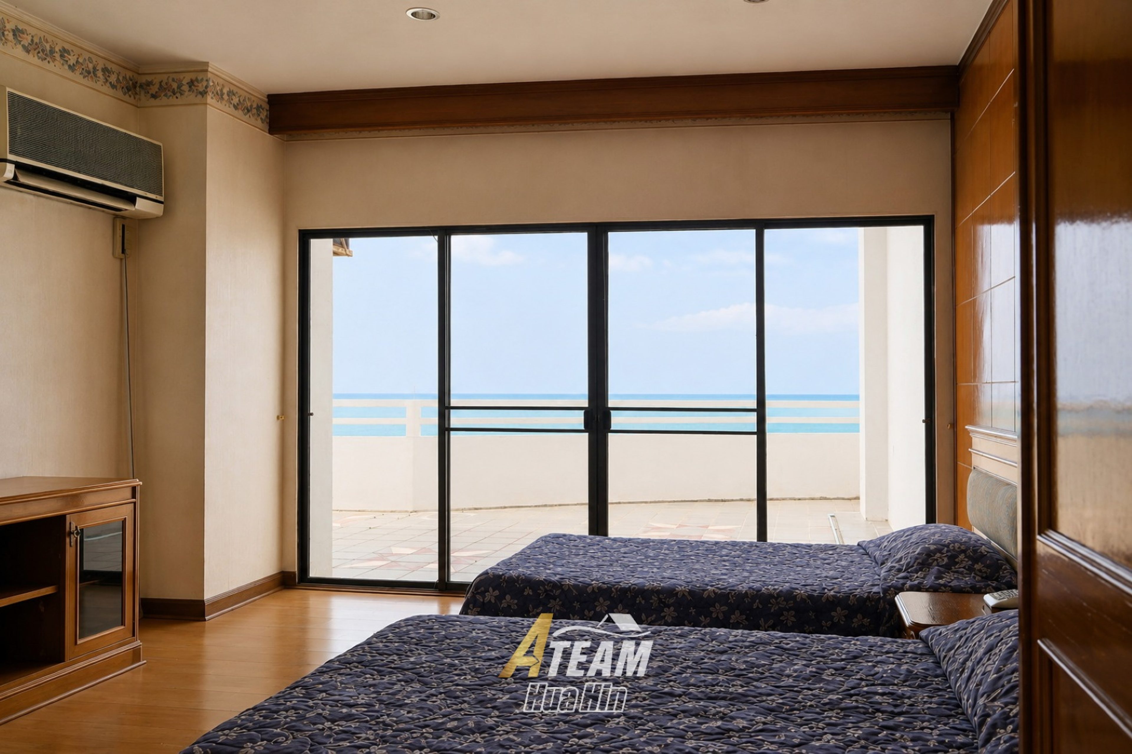 Penthouse 4-Bedroom for Sale at Cha-Am Grand Condotel thumbnail 4