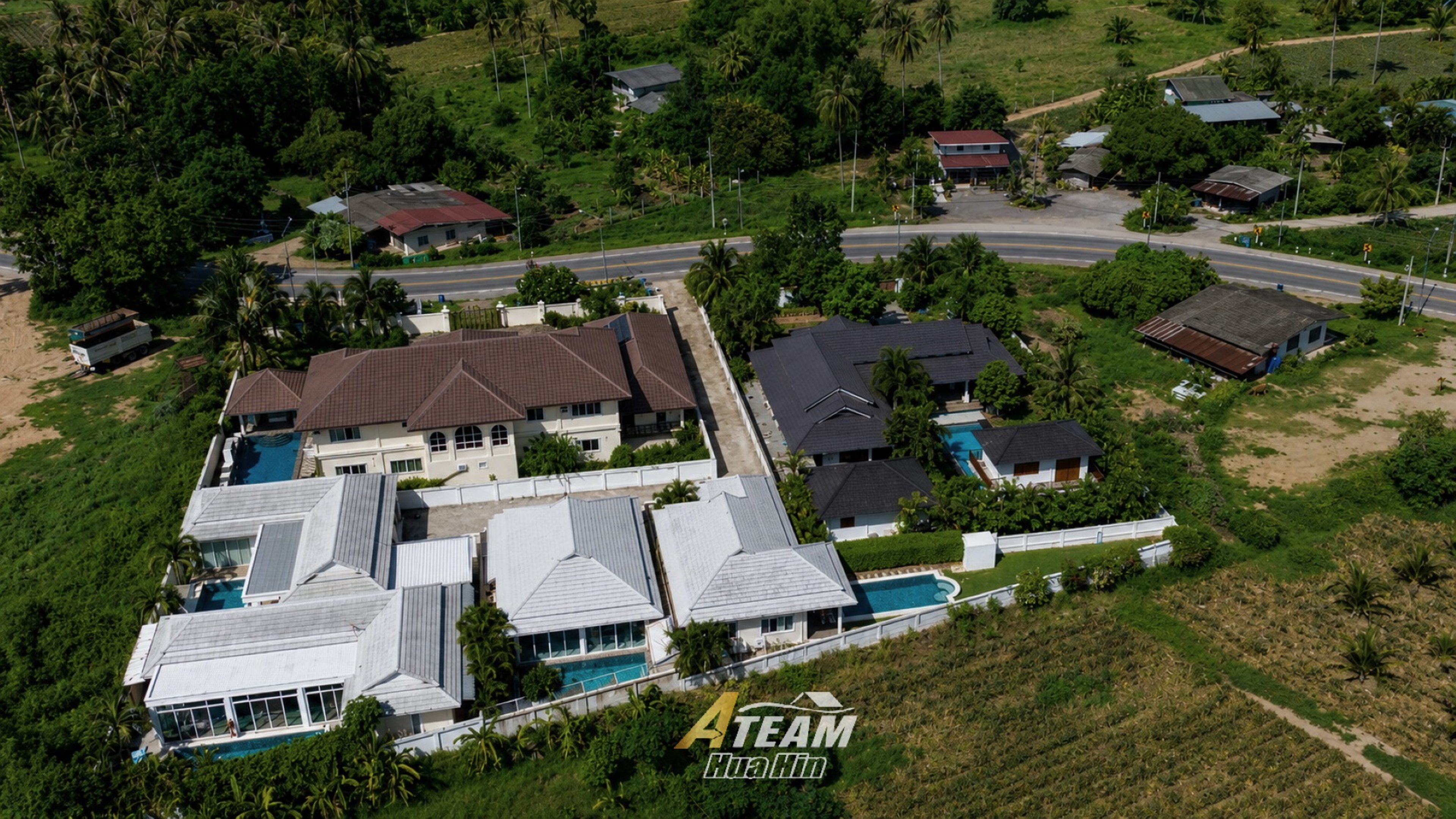 Stylish 2-Bedroom Pool Villa with Pineapple Field Views – Wang Pong, Pranburi thumbnail 2