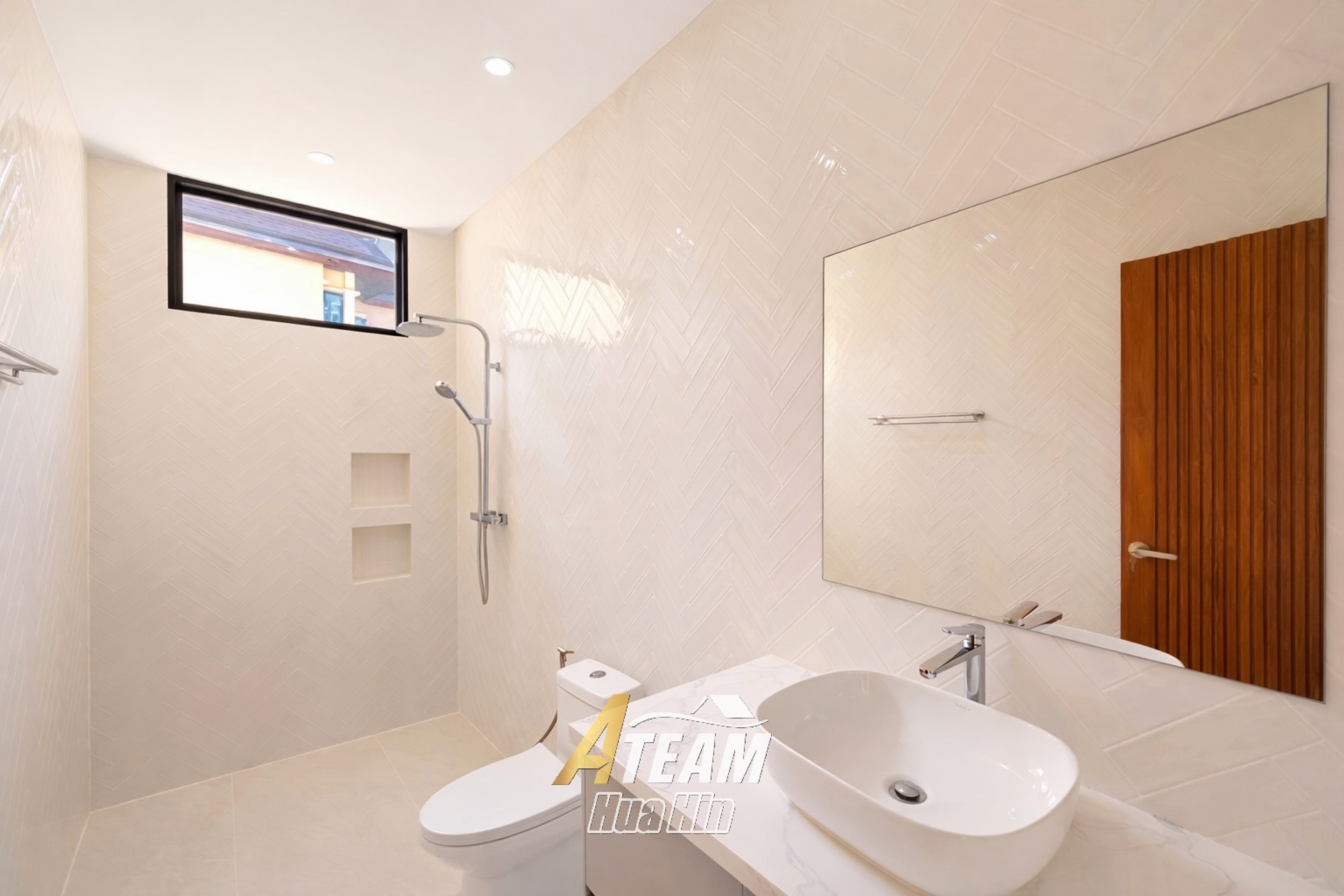 Brand-New Luxury Villa with  Panoramic Sea Views in Panorama Khao Tao thumbnail 9