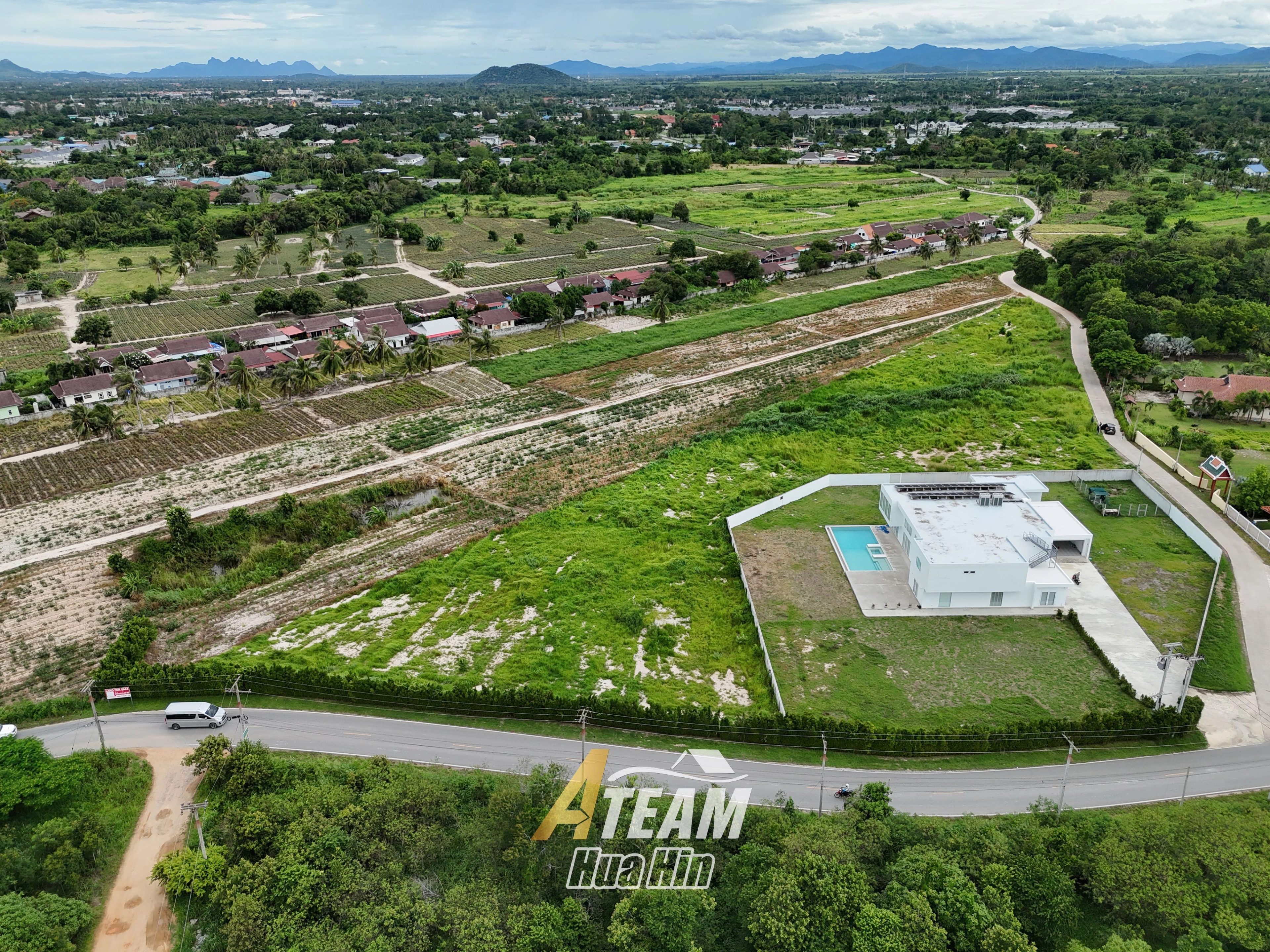 Villa-ready land plots for sale near Black Mountain thumbnail 5