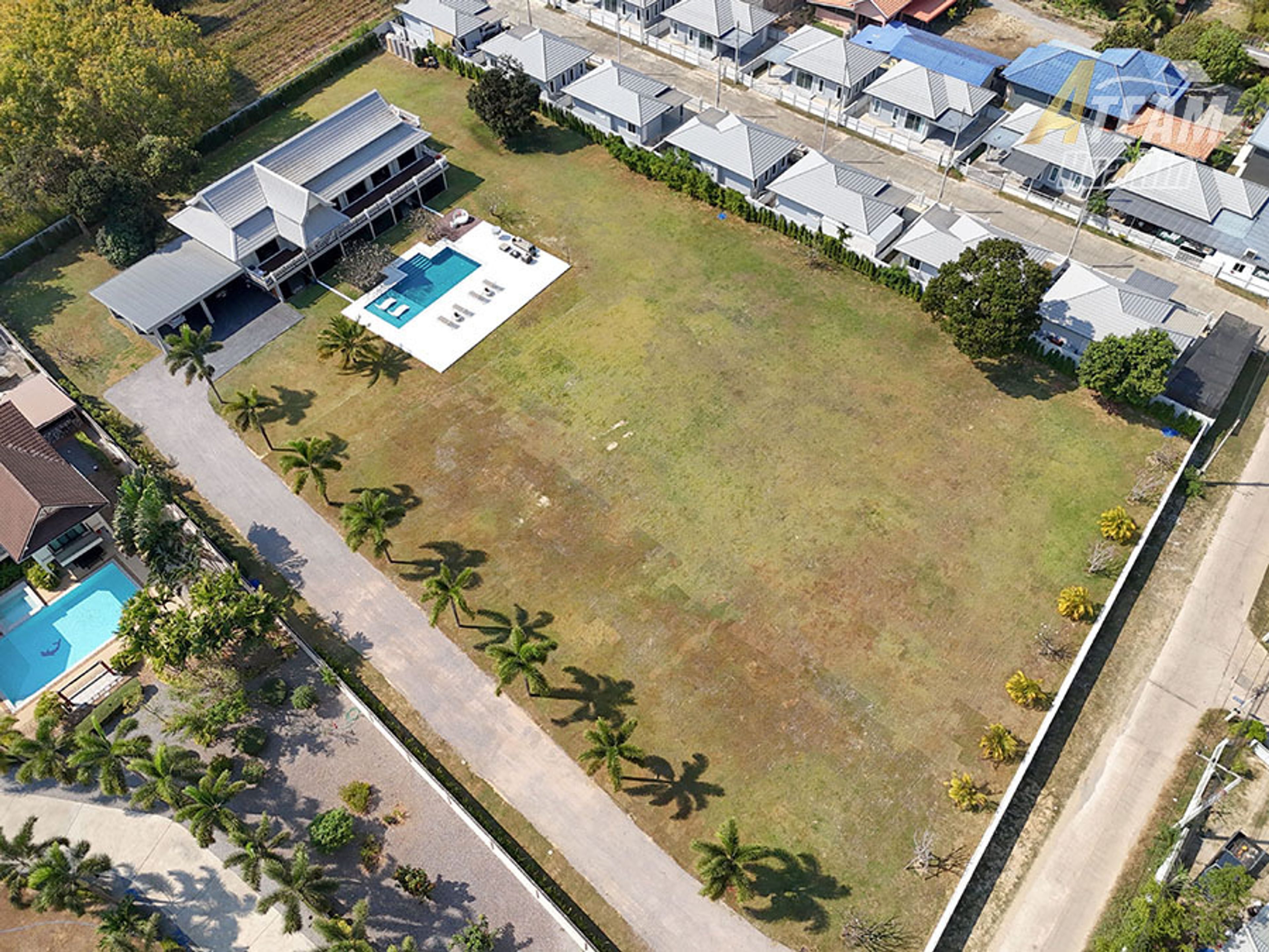 Private Thai Estate on 4 Rai of Land – Hin Lek Fai, Hua Hin thumbnail 2