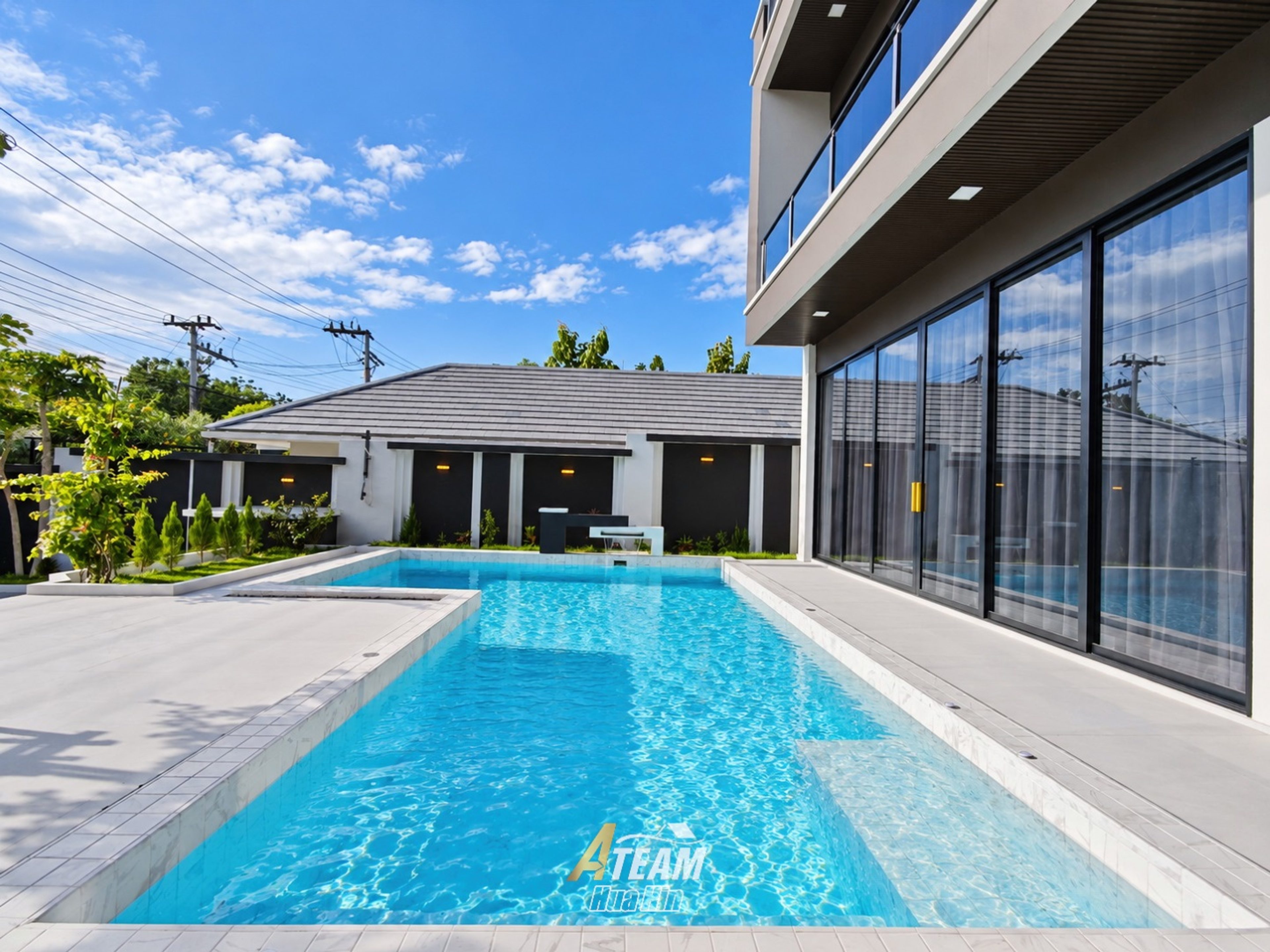 Exceptional Contemporary 4 Bedroom Villa in Nong Khon thumbnail 4
