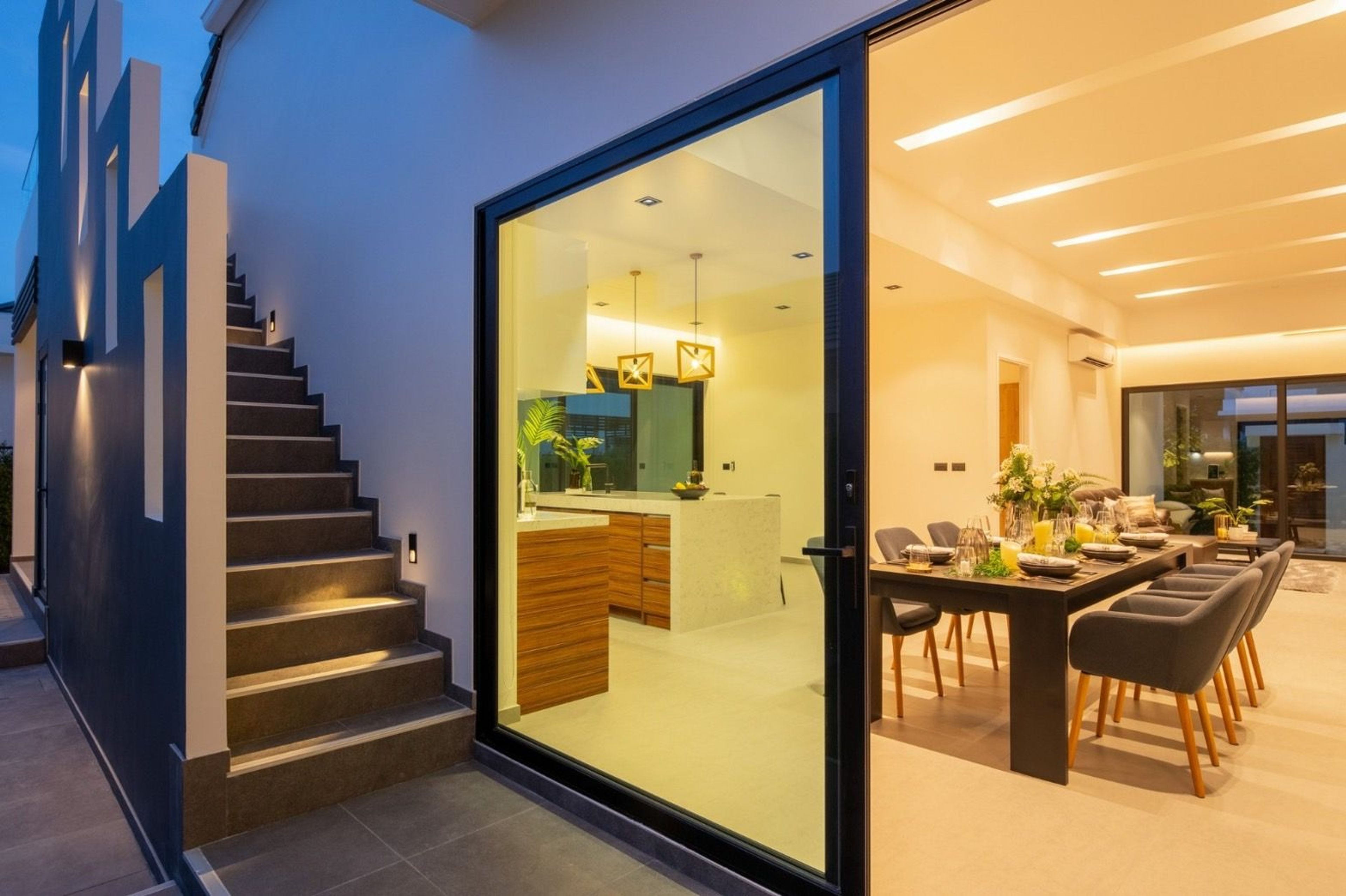 House / Villa For Rent - - 3 Bedrooms - 3 Bathrooms - Price ฿100,000 - thumbnail 3
