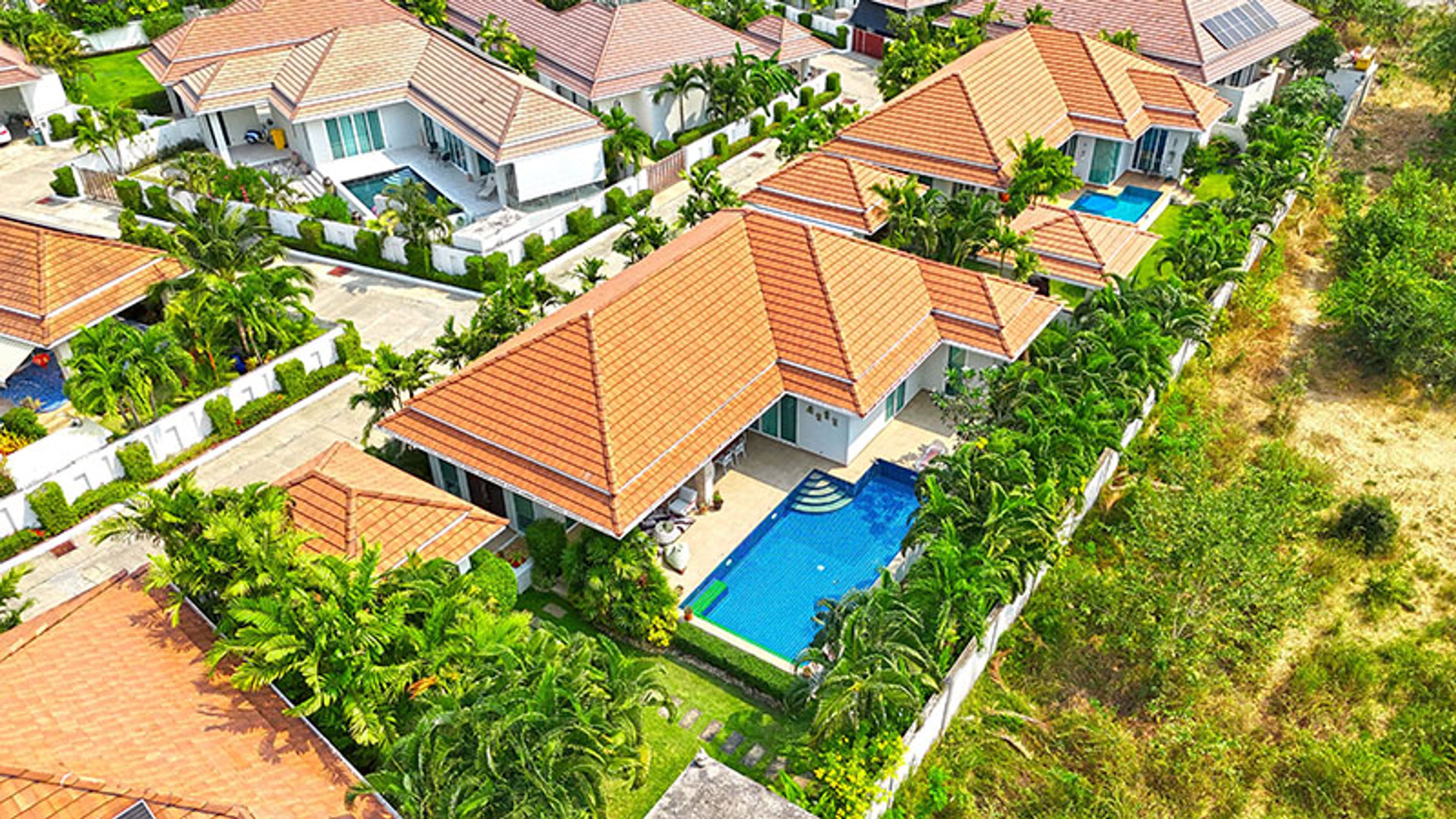Luxury Pool Villa for Sale in Woodlands – 8.9 Million THB thumbnail 3