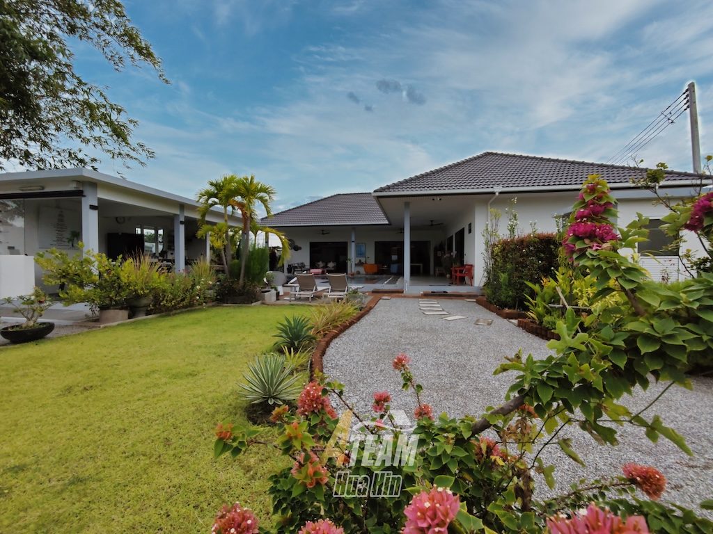 3 Bed 3 Bath Corner Plot Pool Villa in Nantra Village