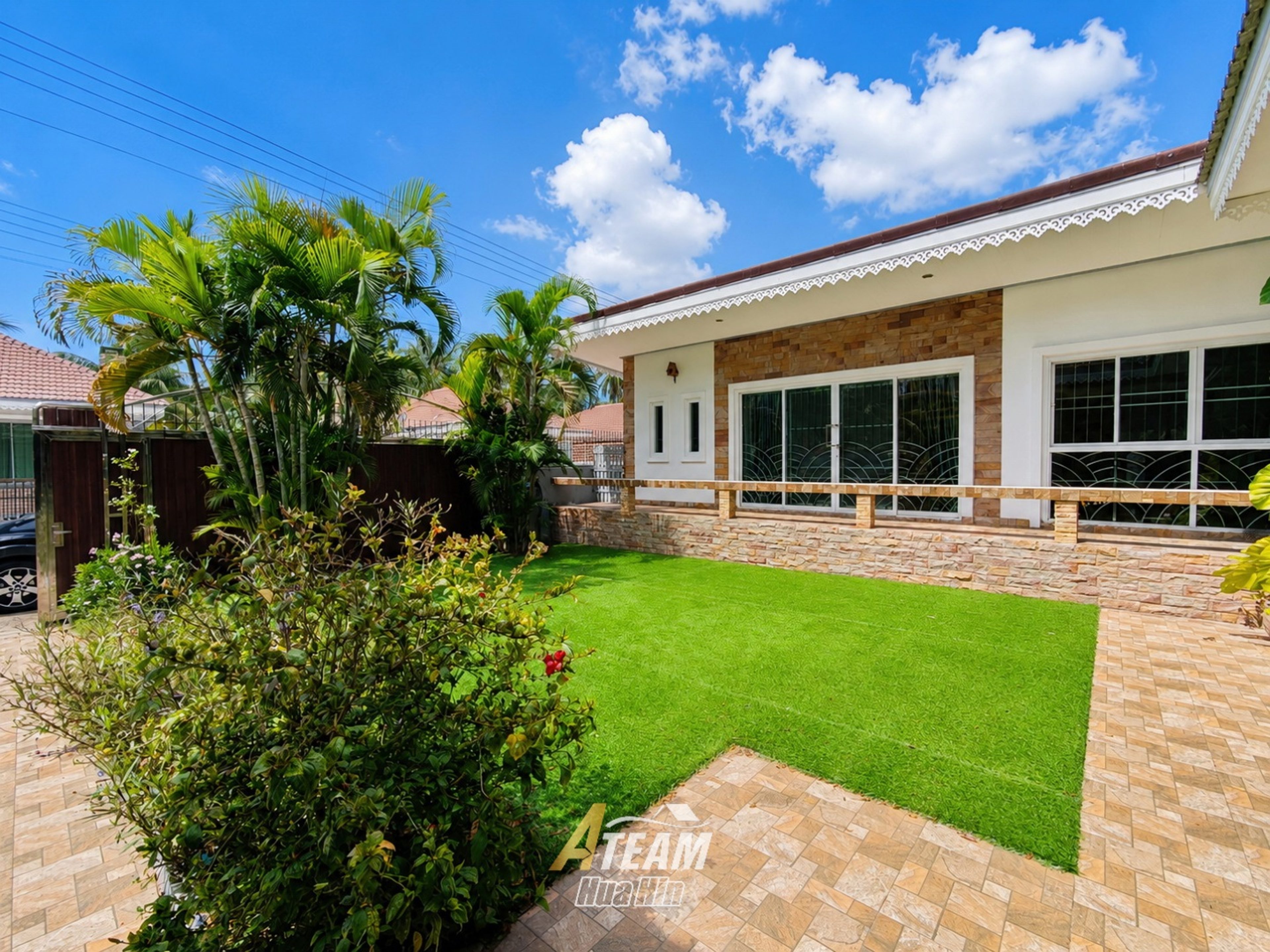 Investment Opportunity 5-Bedroom Near Pak Nam Pran Beach 