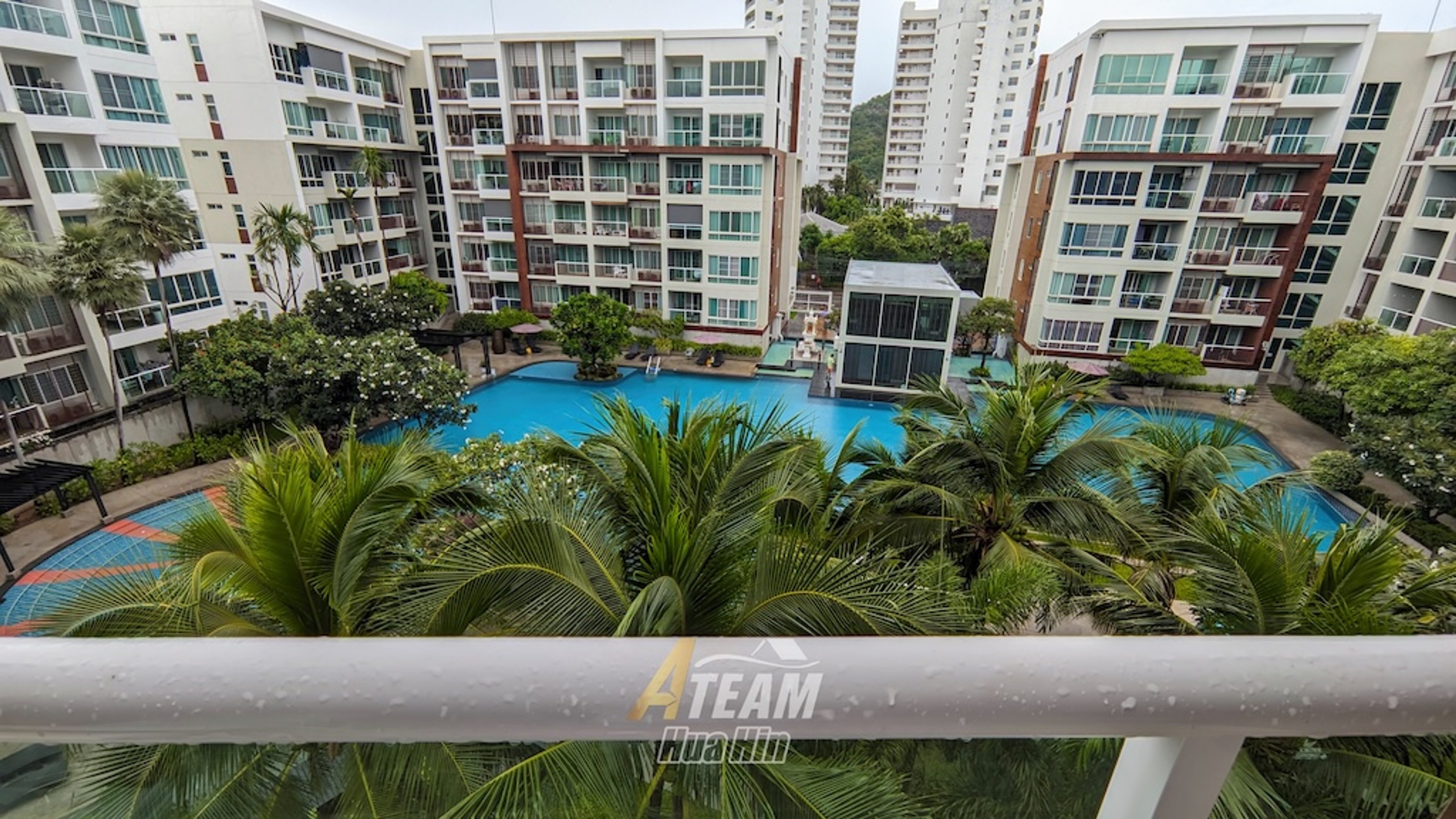 Modern 2-Bedroom Condo with Pool View   thumbnail 12
